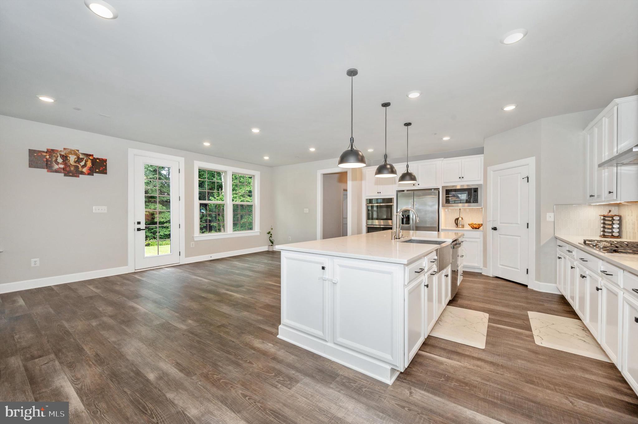 LAKE LINGANORE - Residential Lease