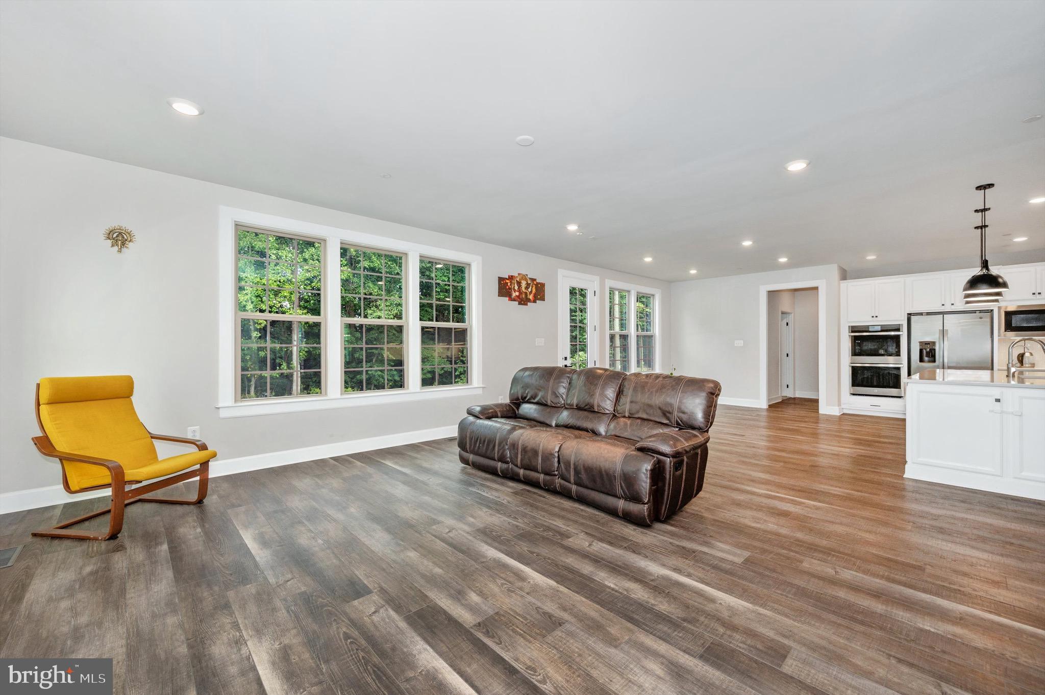 LAKE LINGANORE - Residential Lease