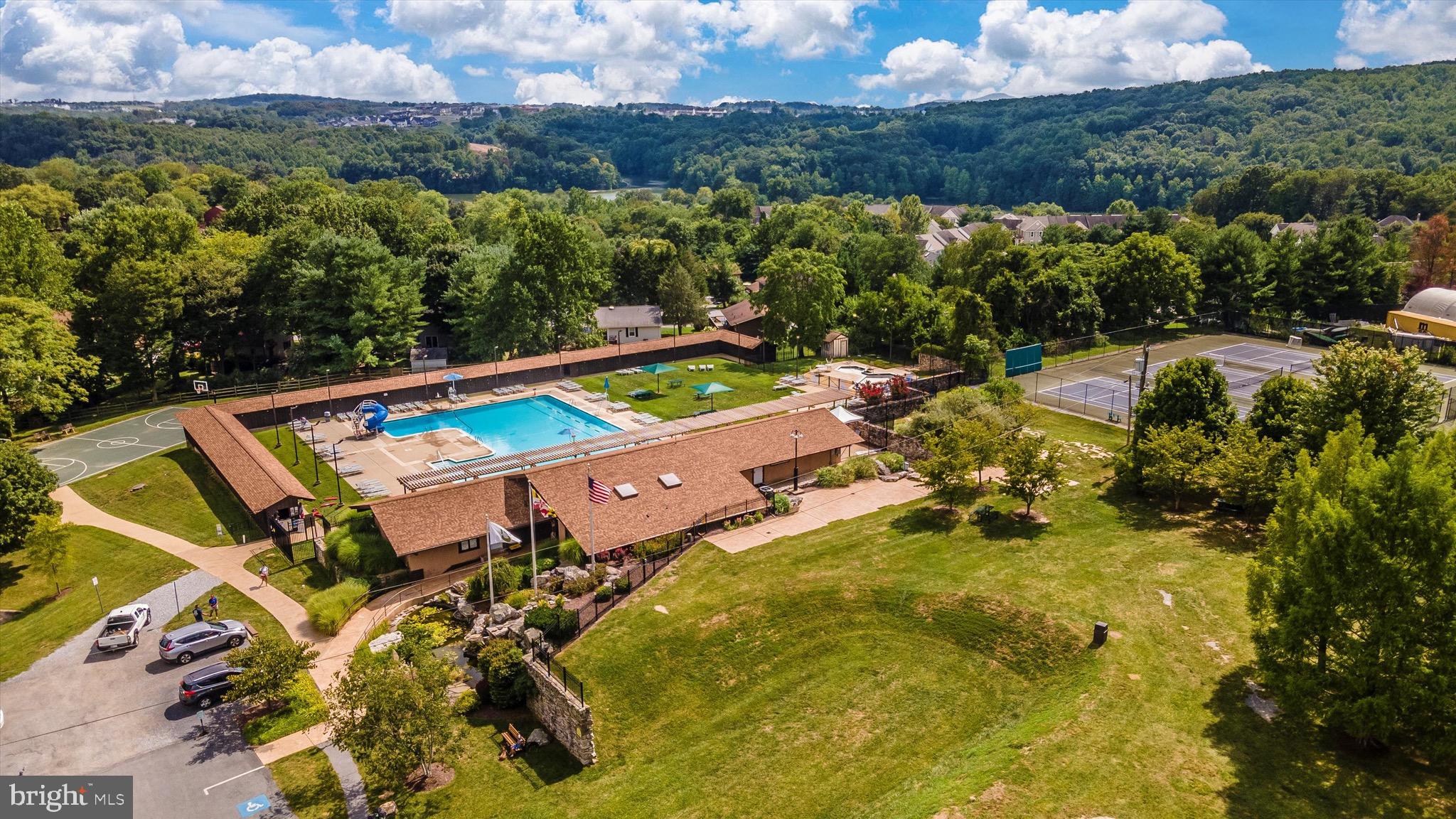 LAKE LINGANORE - Residential Lease