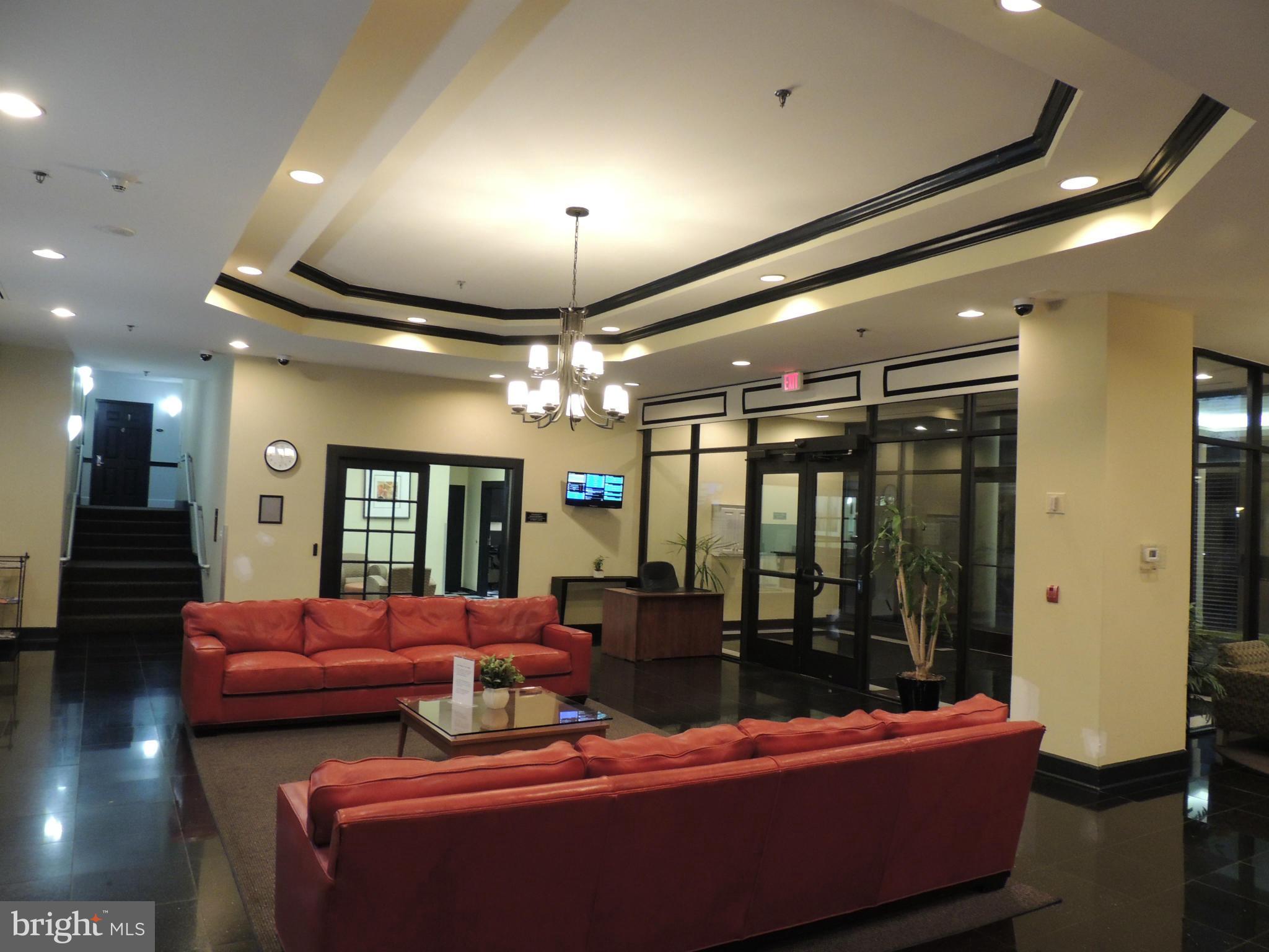 EASTVIEW AT BALLSTON METRO - Residential Lease