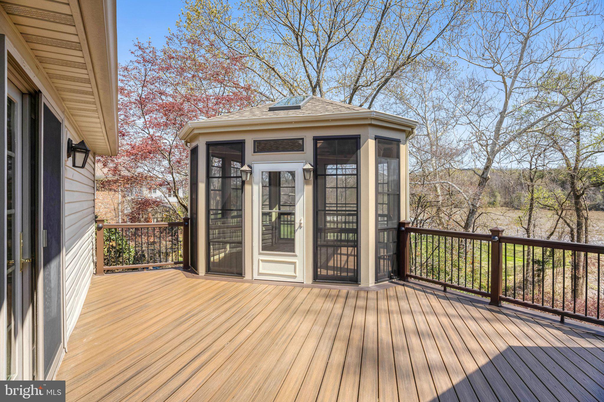 HARBOR VIEW - Residential