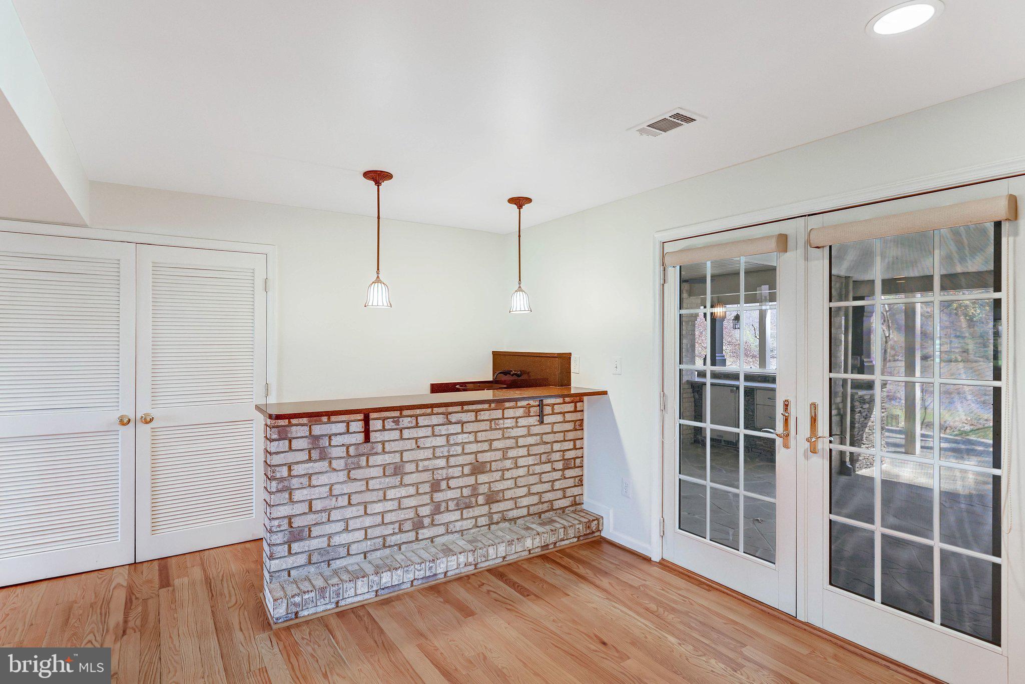 HARBOR VIEW - Residential