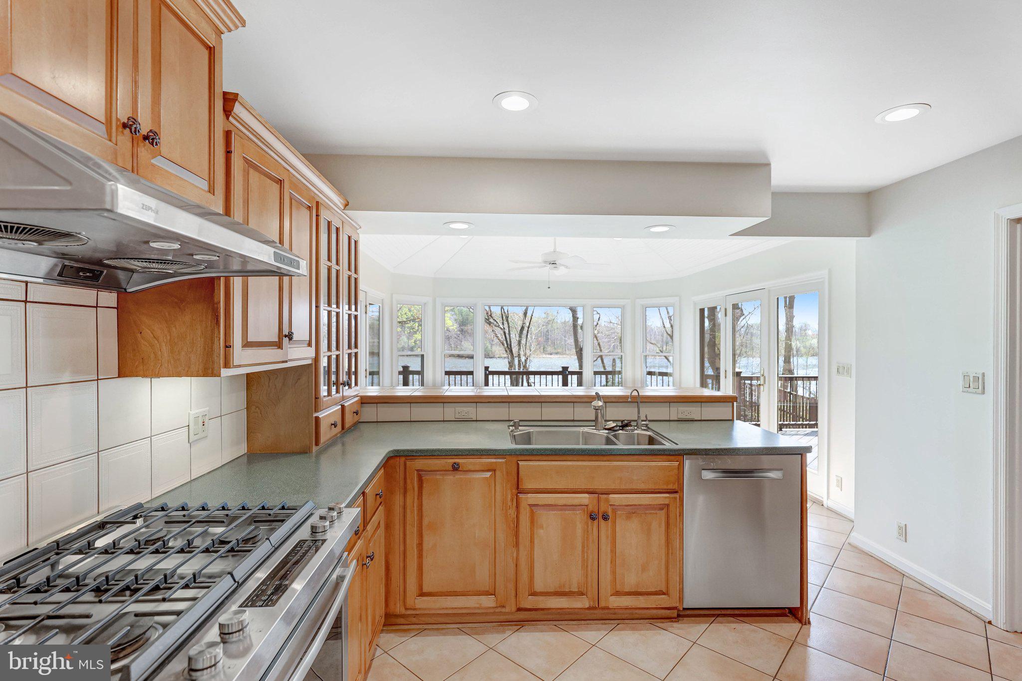 HARBOR VIEW - Residential