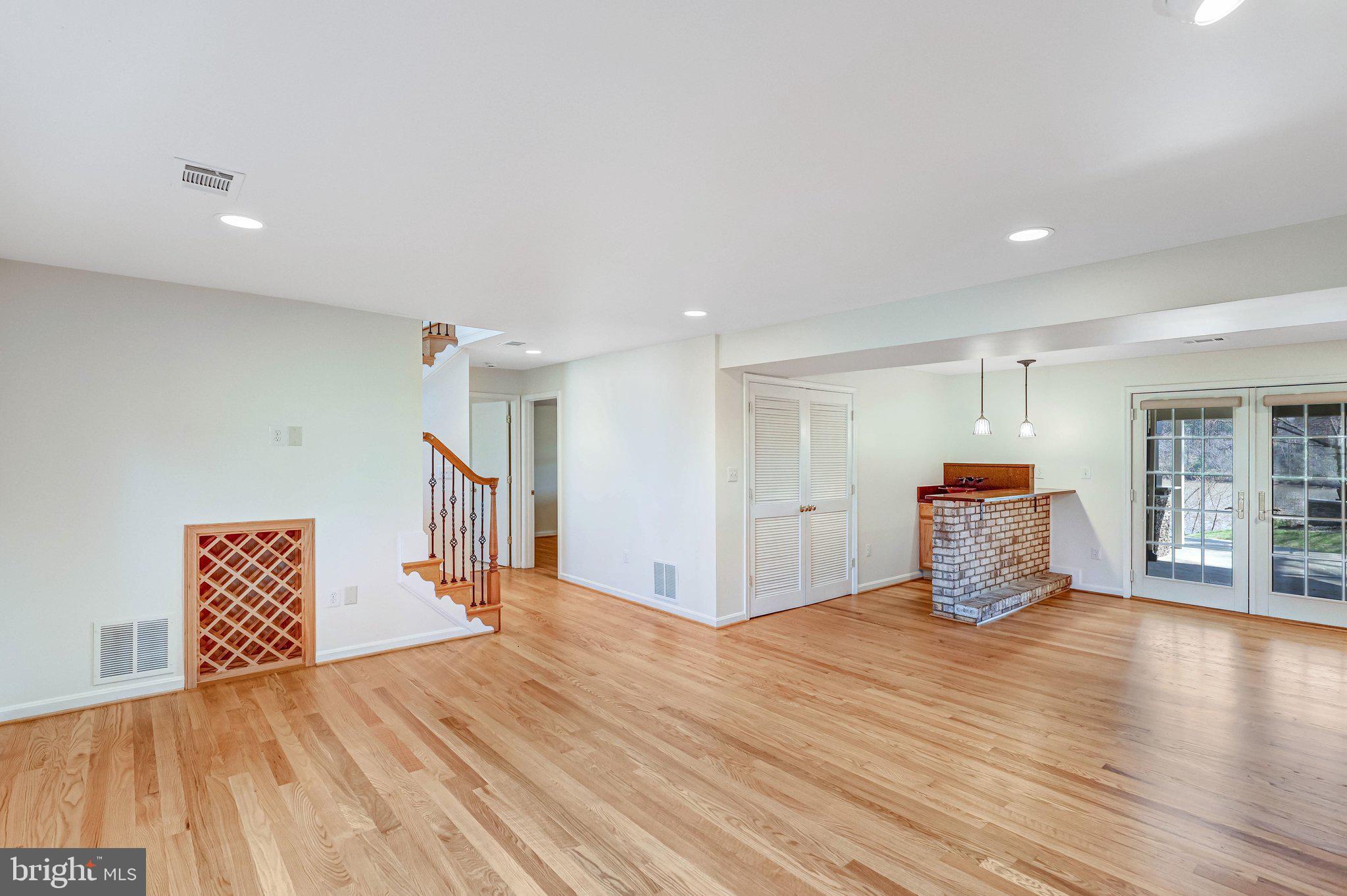 HARBOR VIEW - Residential