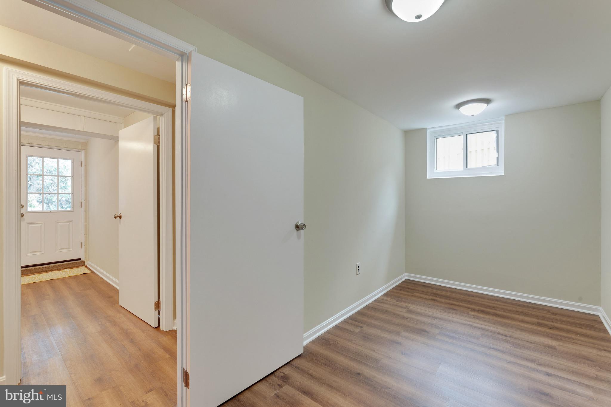 BROOKVILLE - Residential