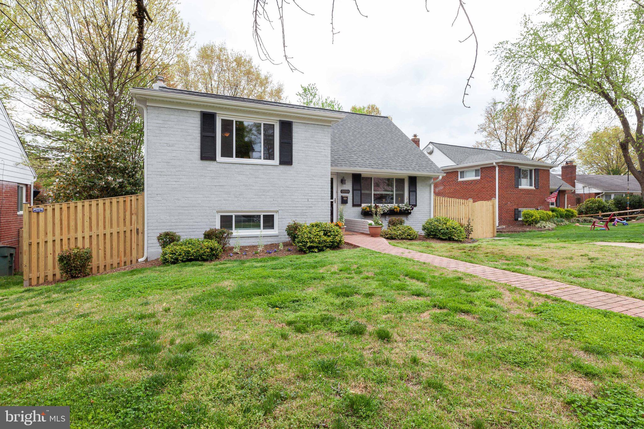 BROOKVILLE - Residential