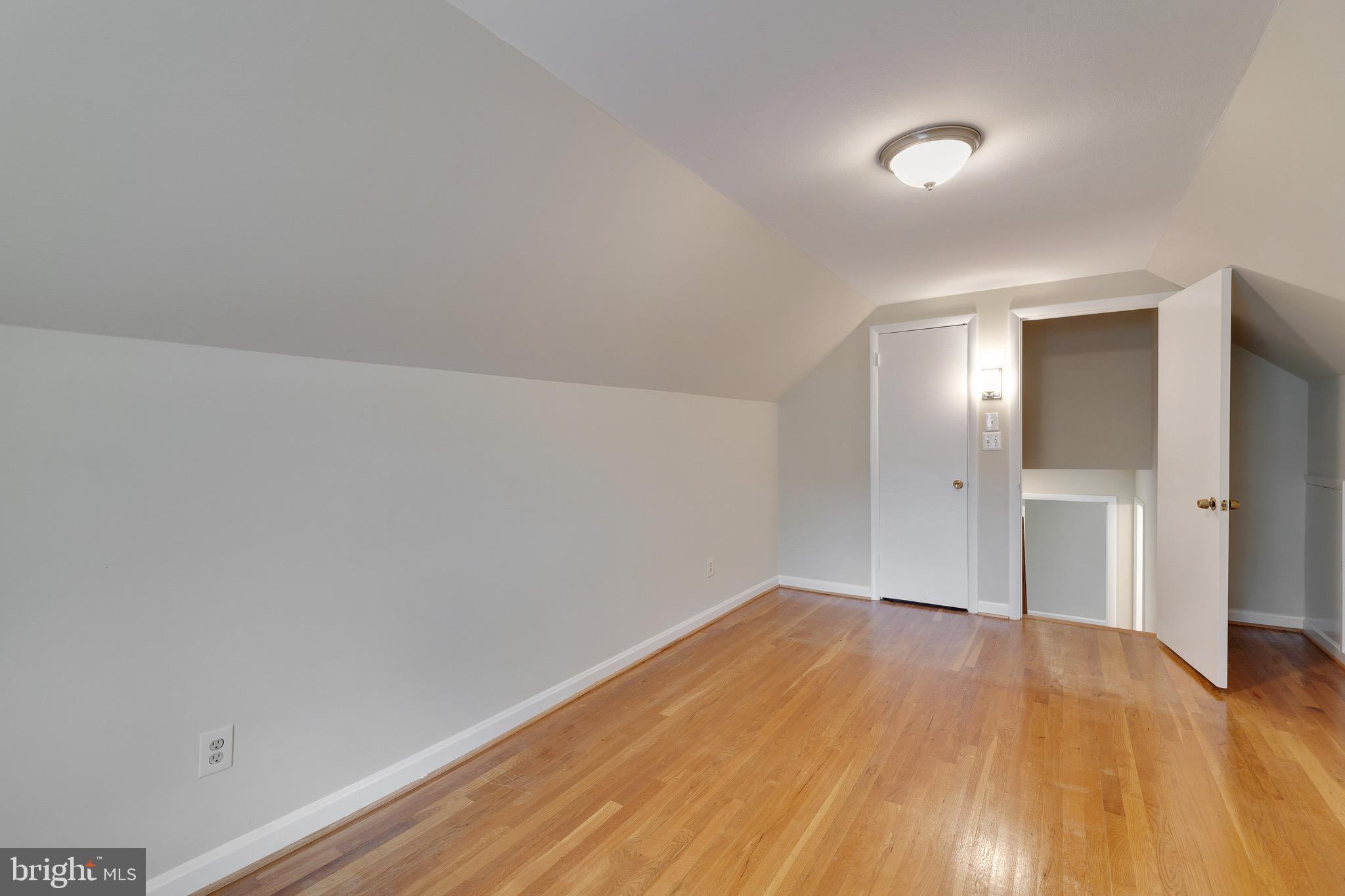 BROOKVILLE - Residential