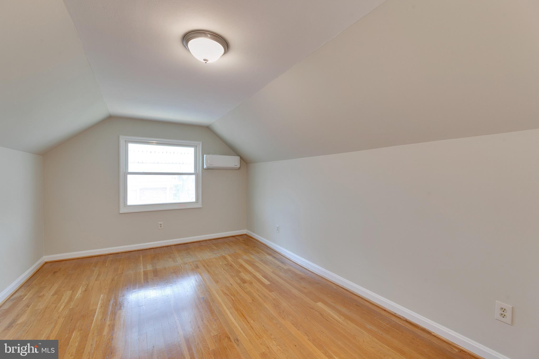 BROOKVILLE - Residential