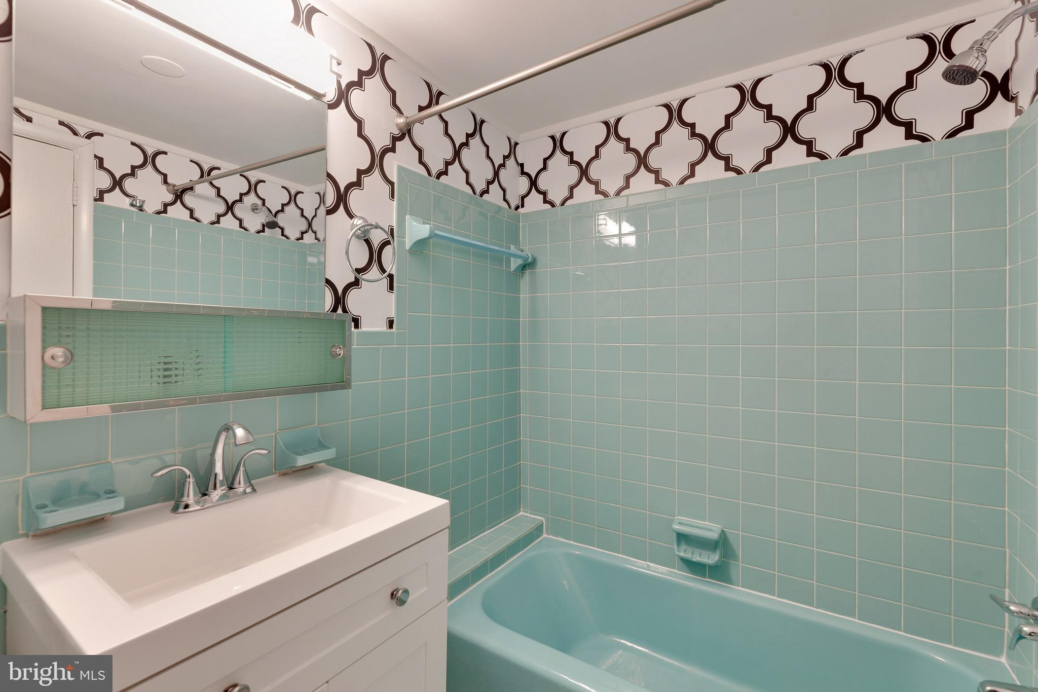 BROOKVILLE - Residential