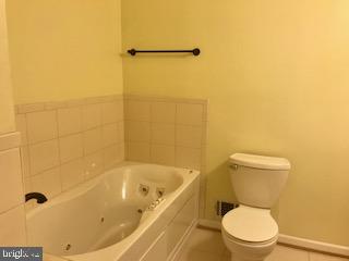 COLLEGE PARK WOODS - Residential Lease