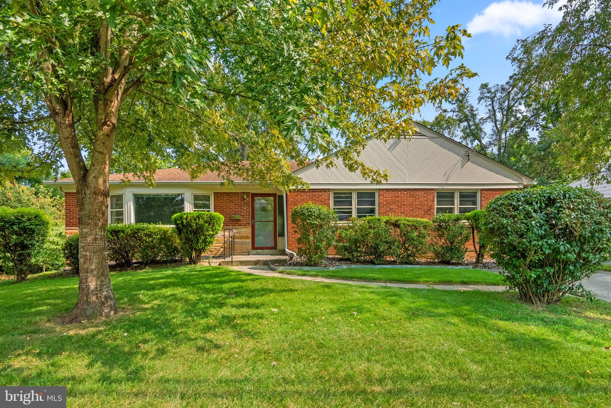 DONNEYBROOK - Residential Lease