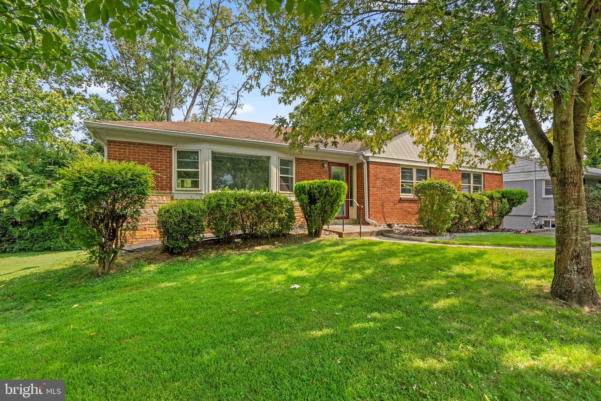 DONNEYBROOK - Residential Lease