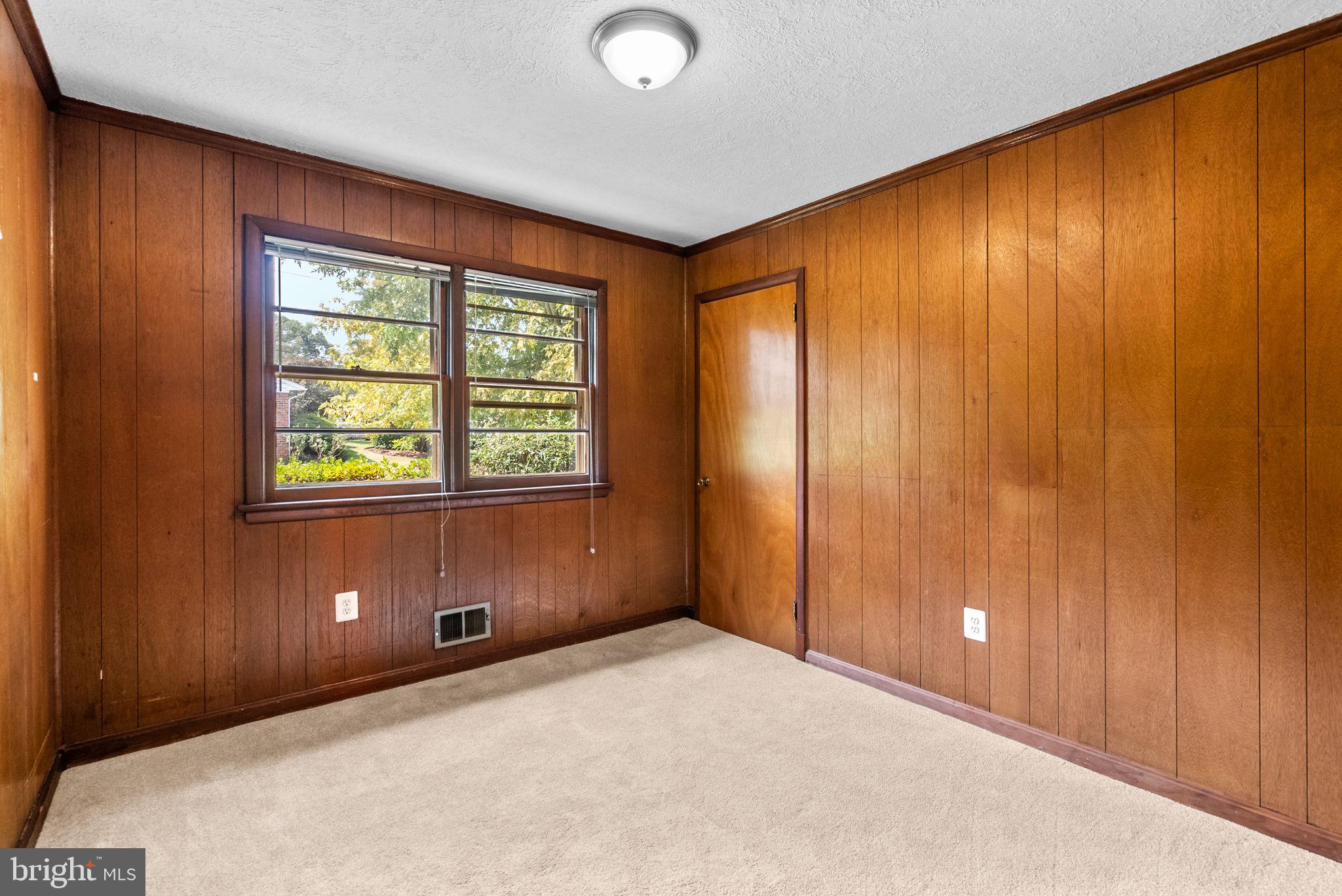 DONNEYBROOK - Residential Lease