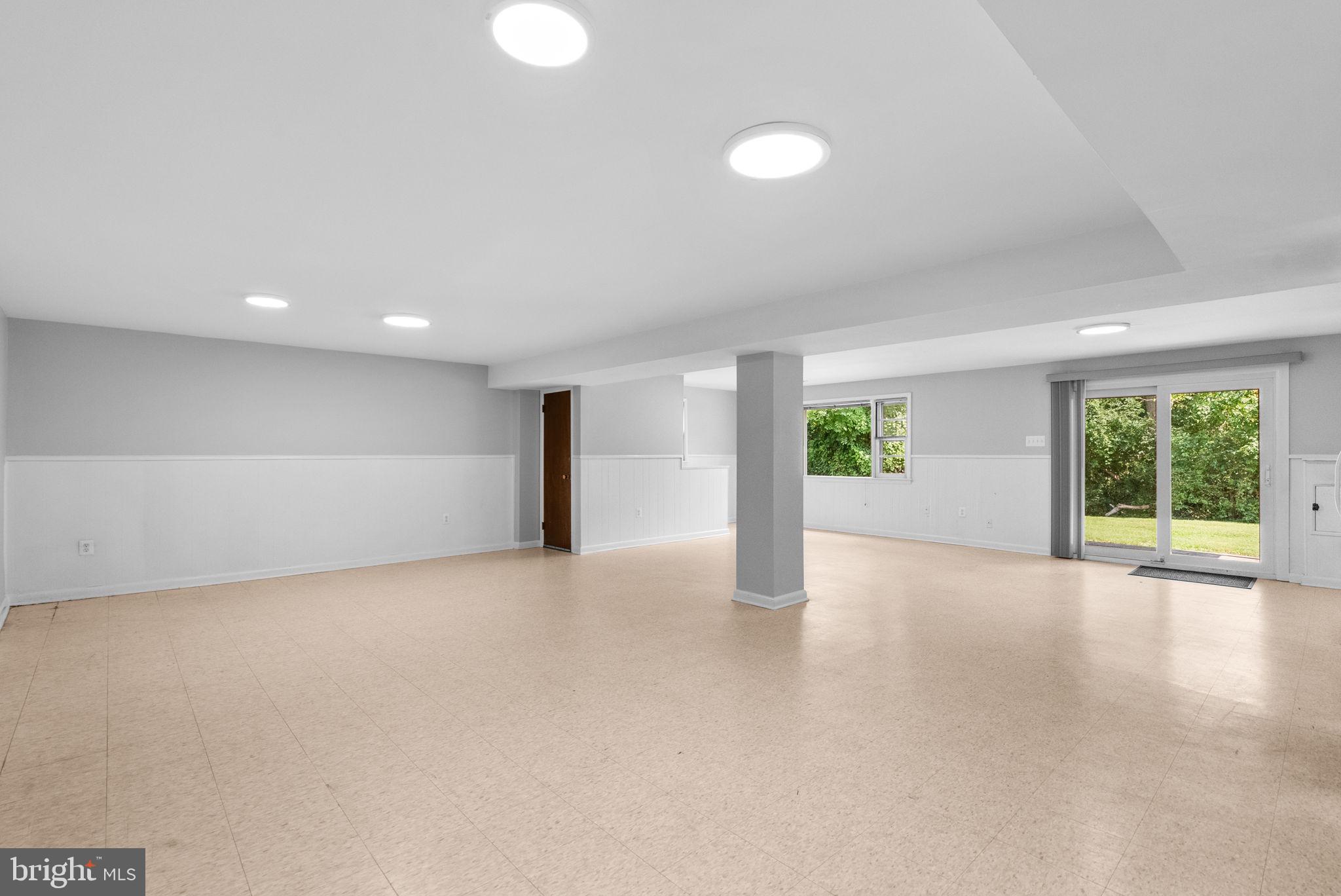 DONNEYBROOK - Residential Lease