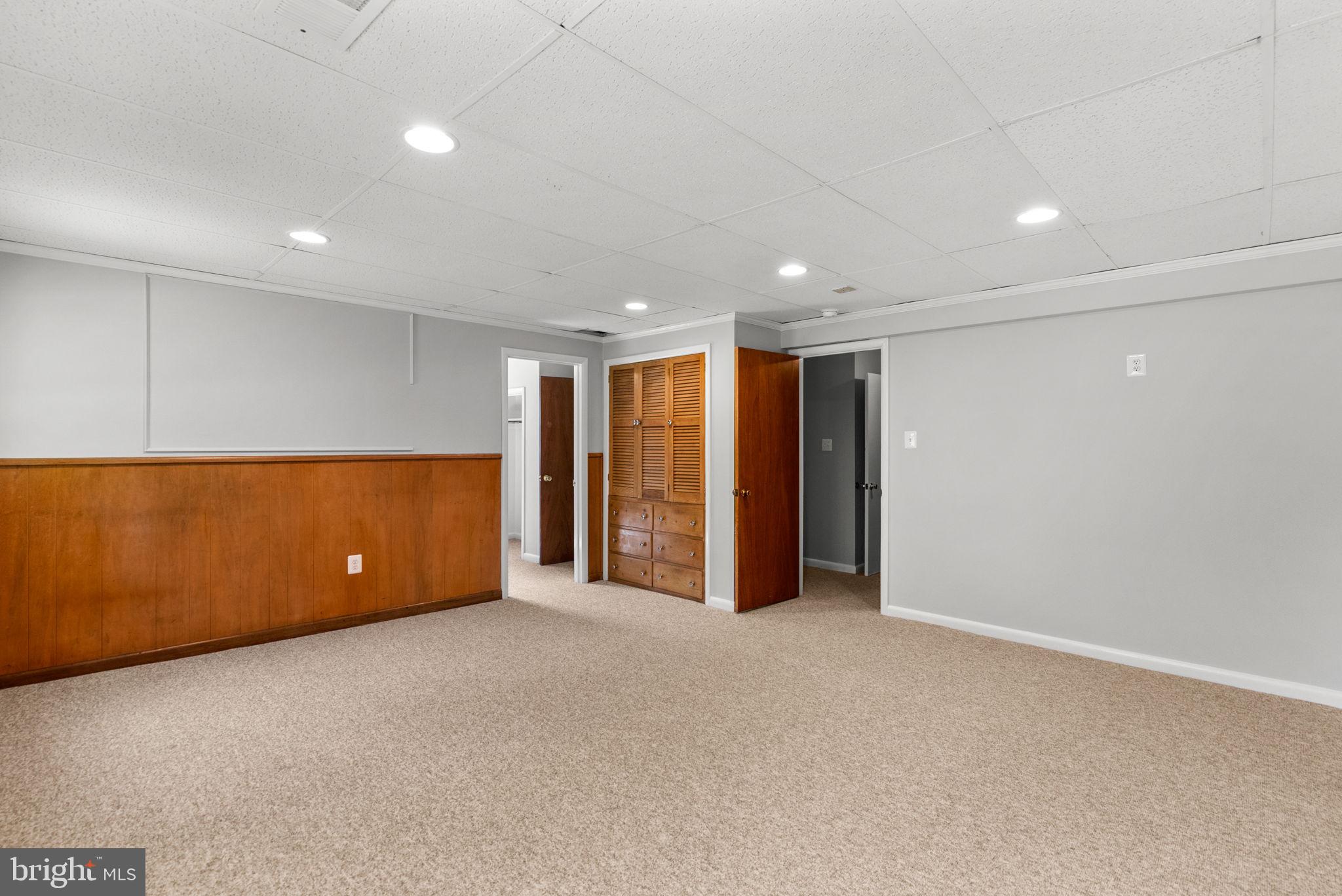 DONNEYBROOK - Residential Lease