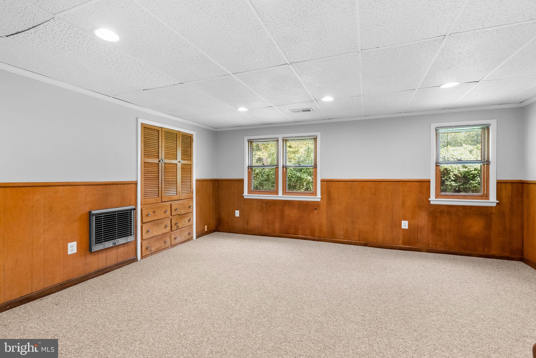 DONNEYBROOK - Residential Lease