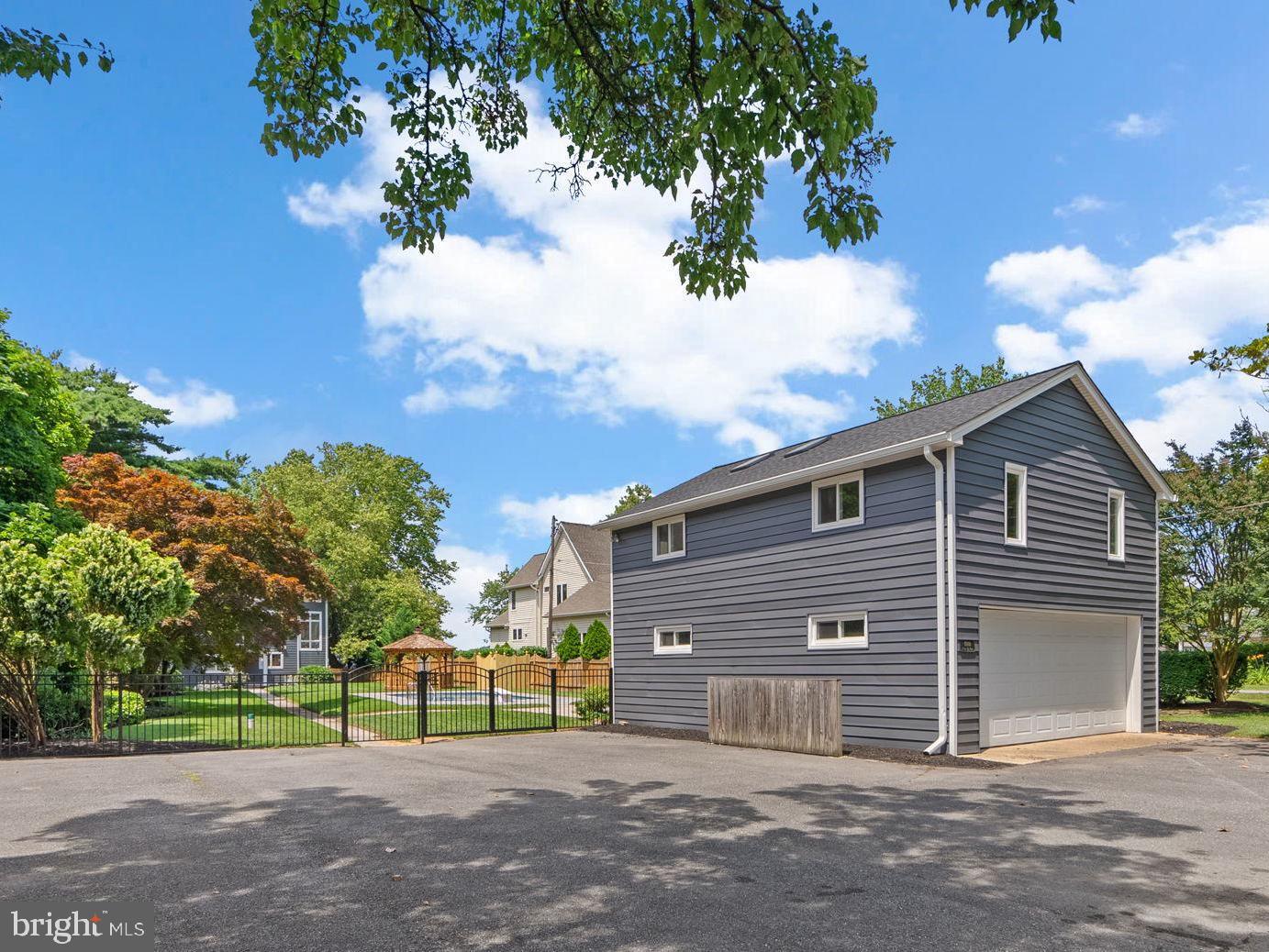 CAPE ST CLAIRE - Residential