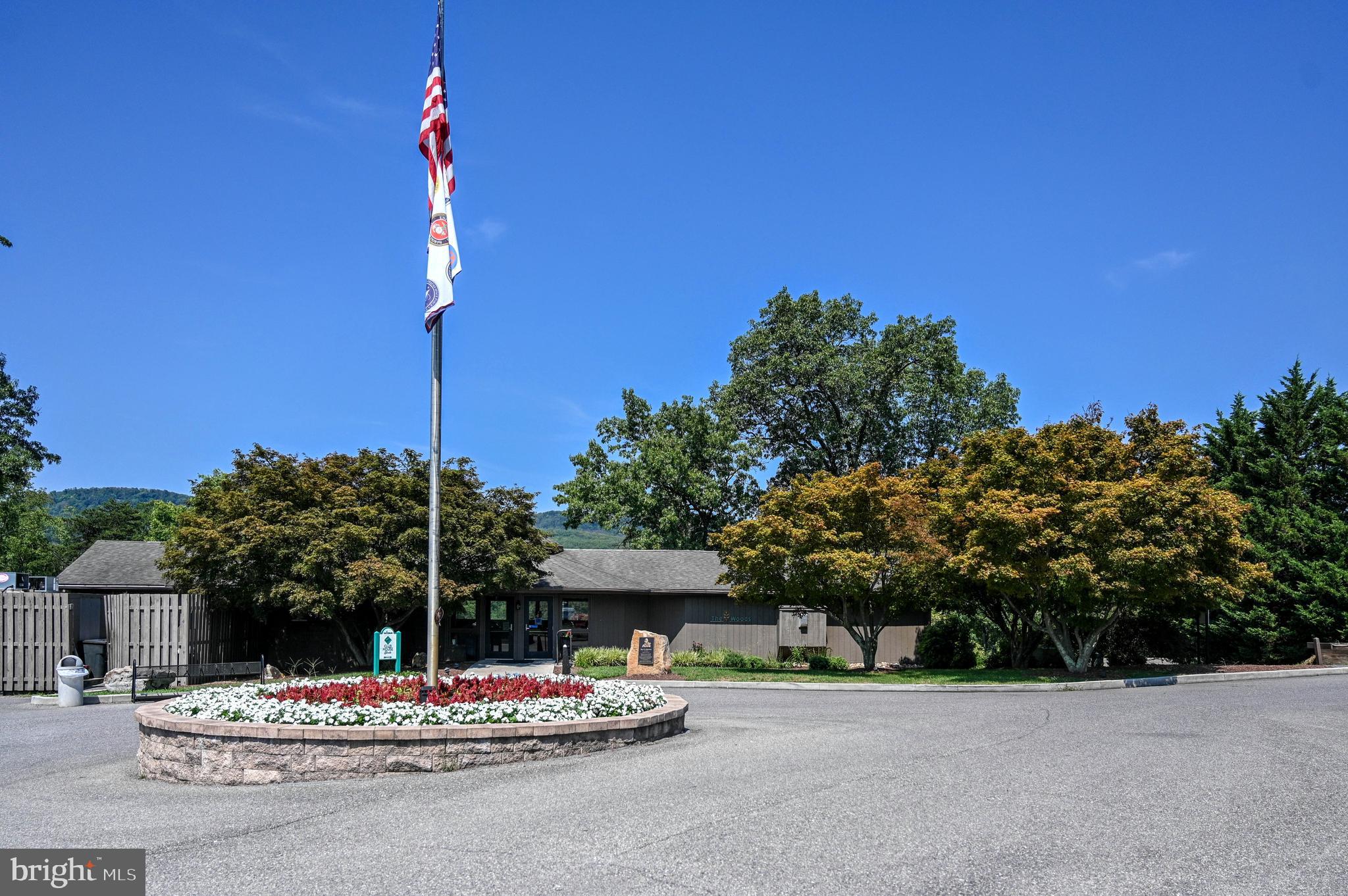 THE WOODS - Residential