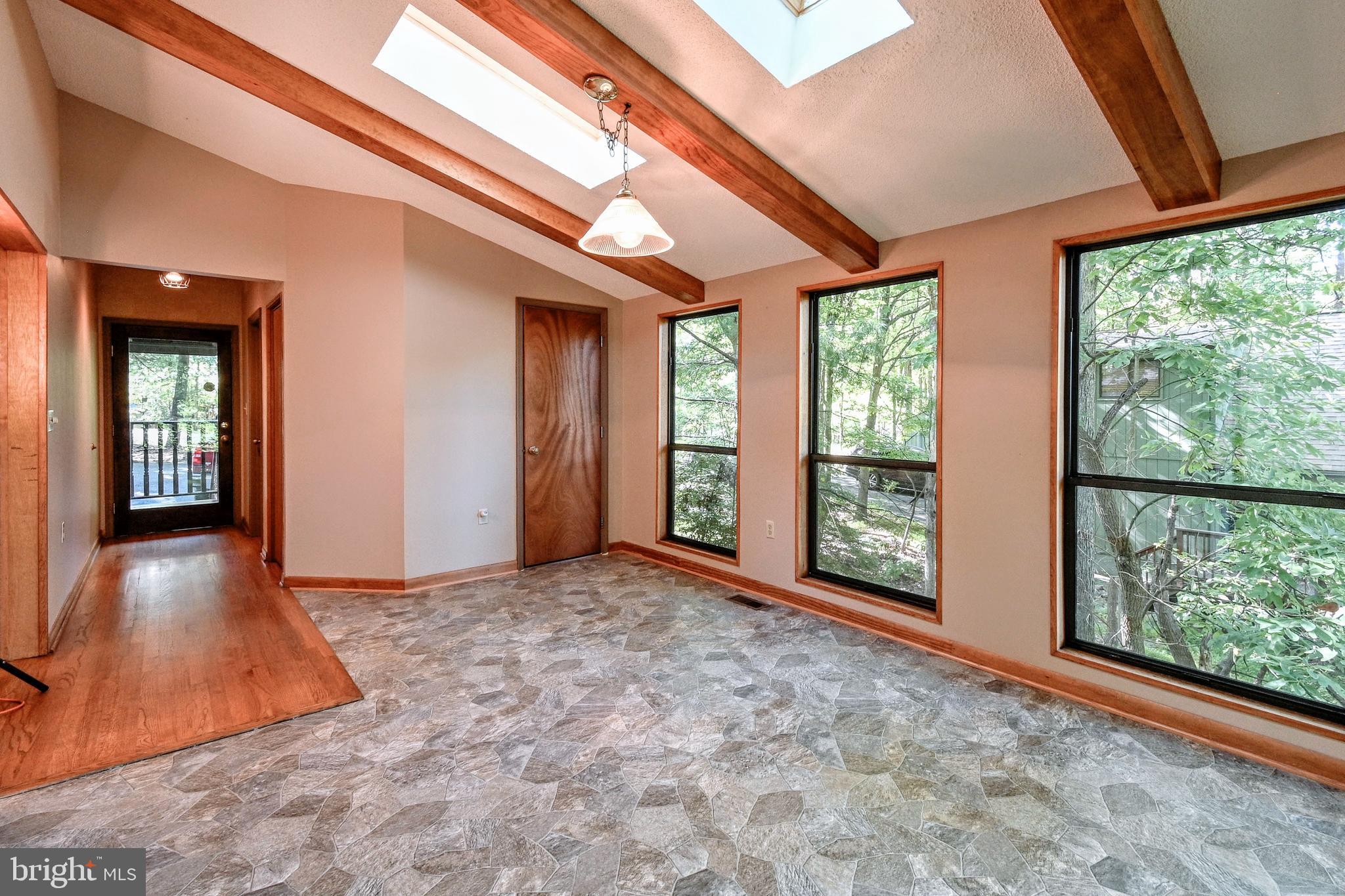 THE WOODS - Residential