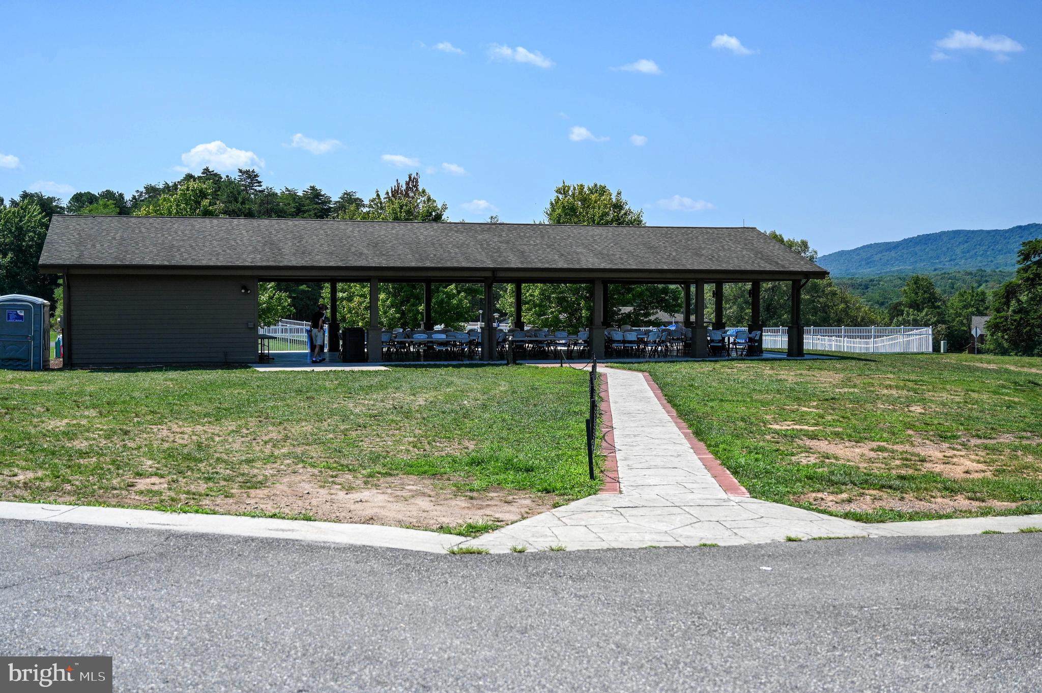 THE WOODS - Residential