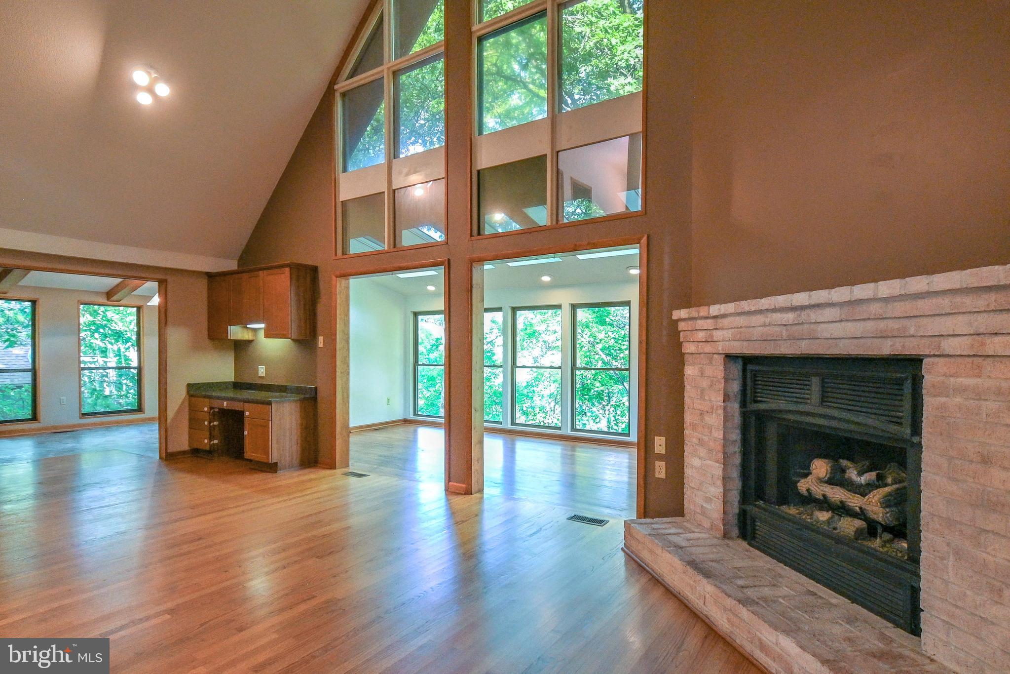 THE WOODS - Residential