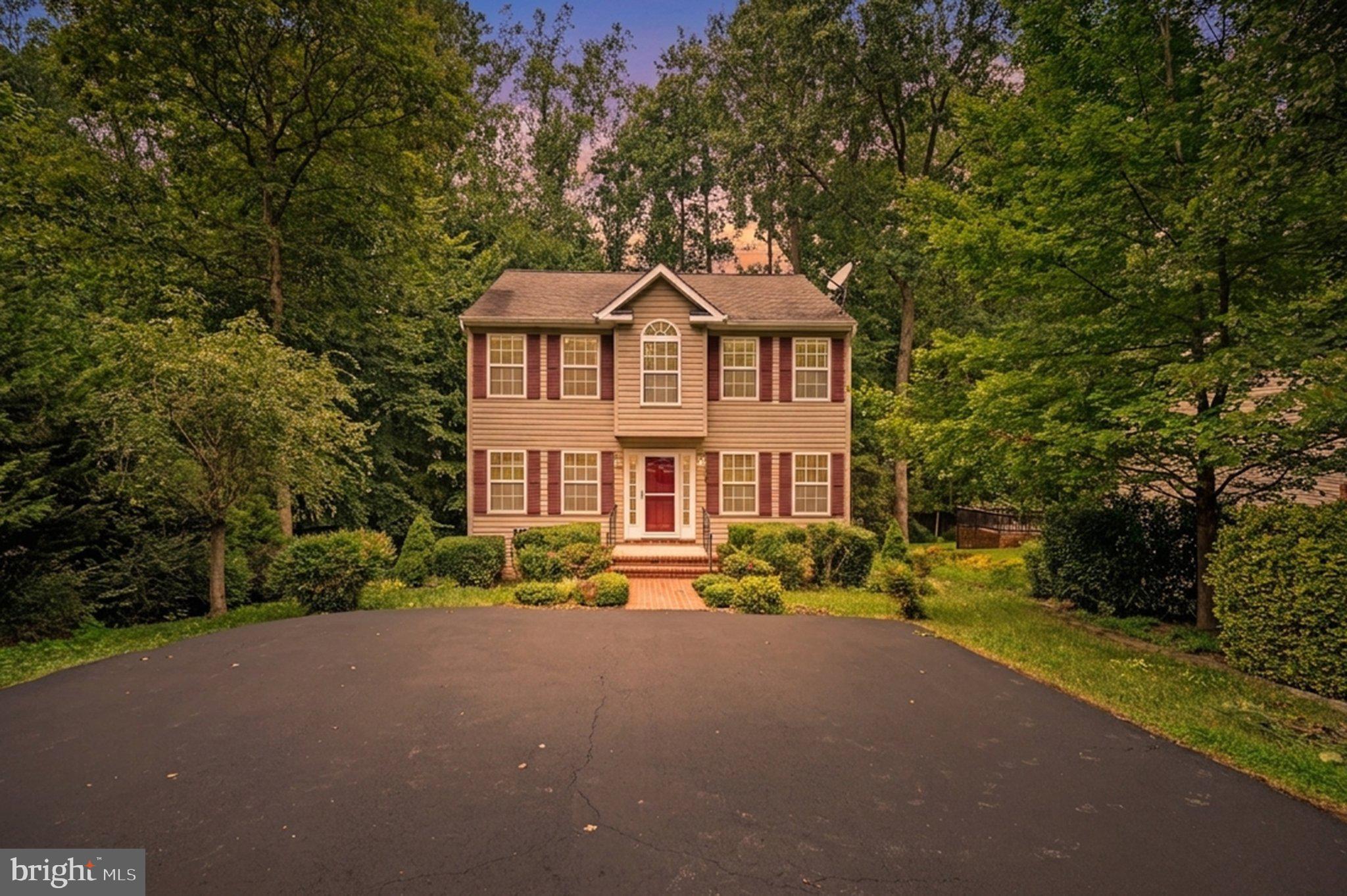 763 CANTERBURY DRIVE