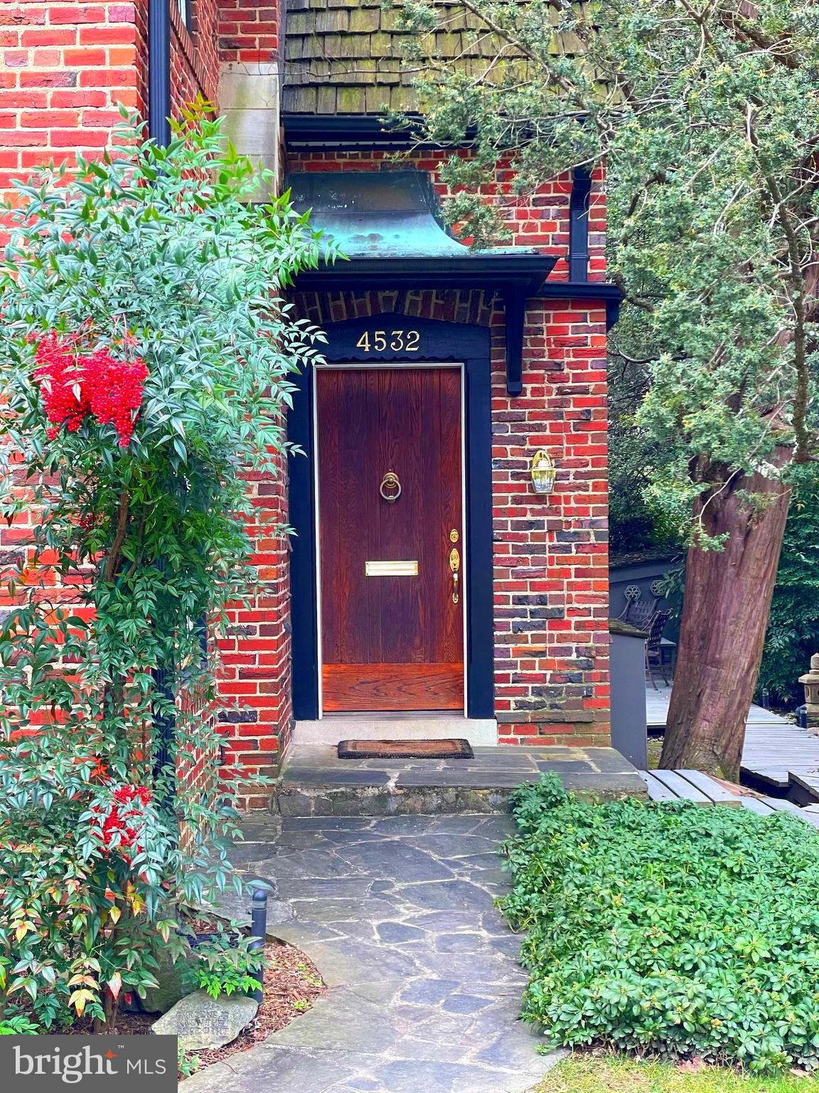 WAVERLY HILLS - Residential