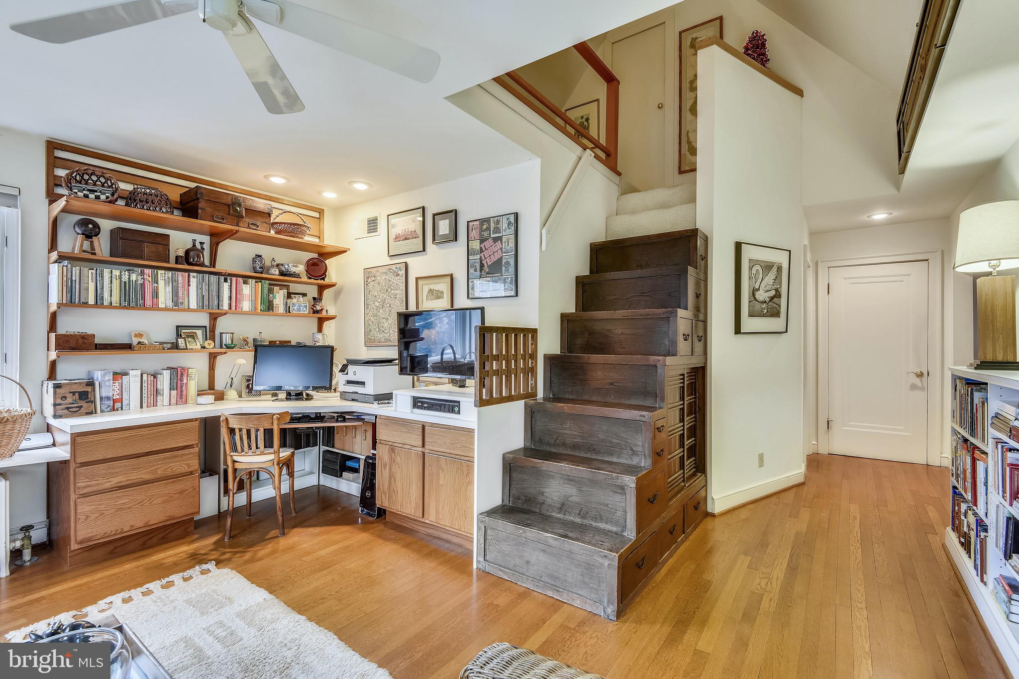 WAVERLY HILLS - Residential