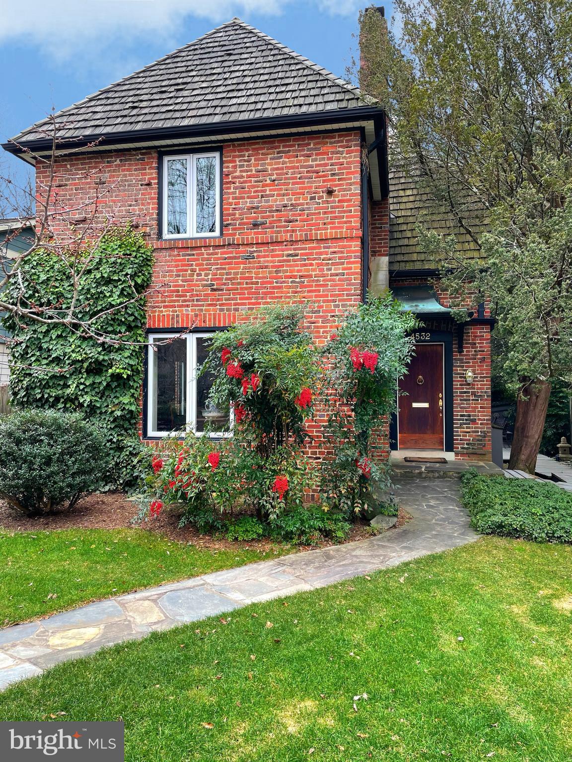 WAVERLY HILLS - Residential