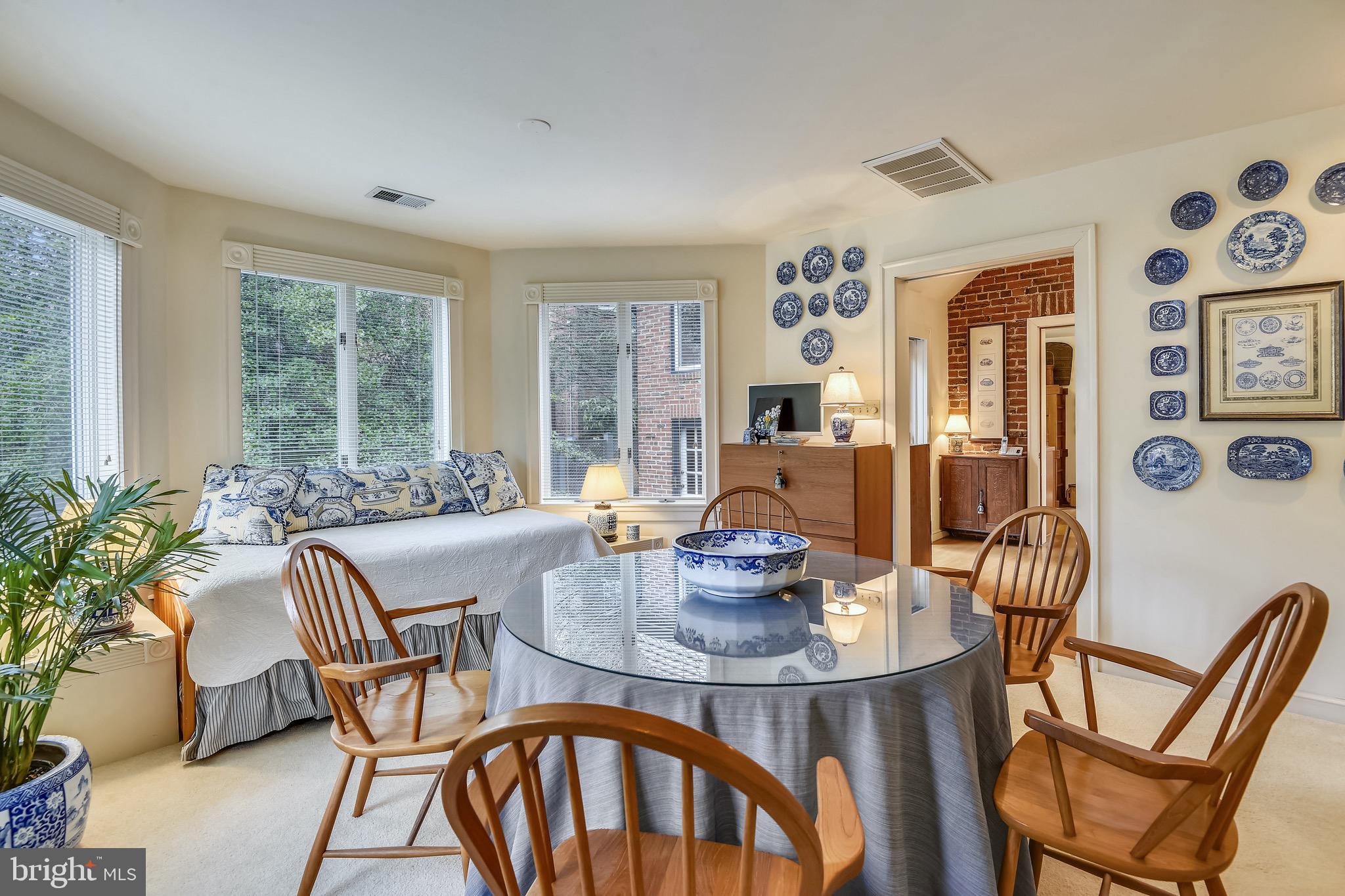 WAVERLY HILLS - Residential