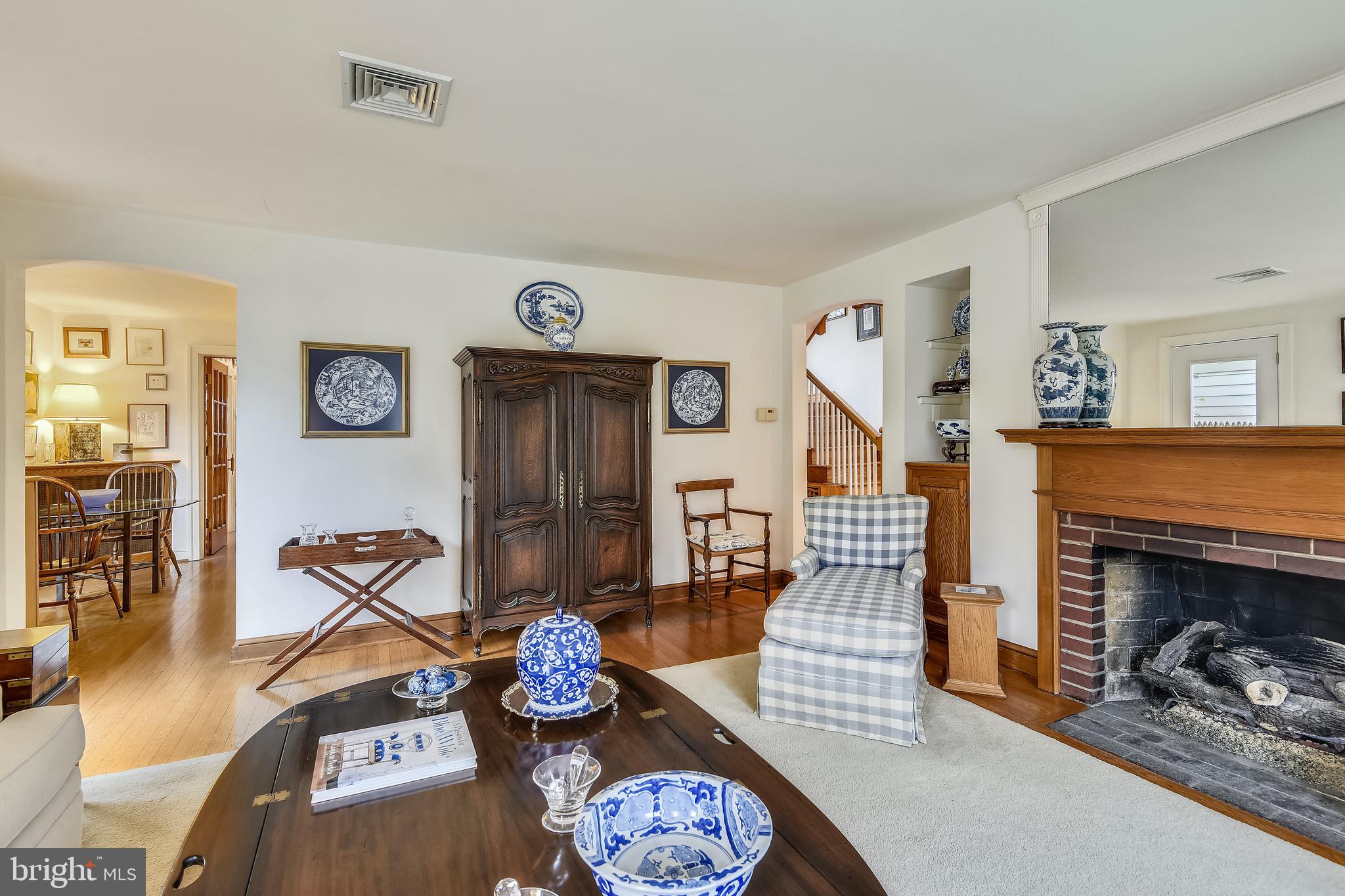 WAVERLY HILLS - Residential