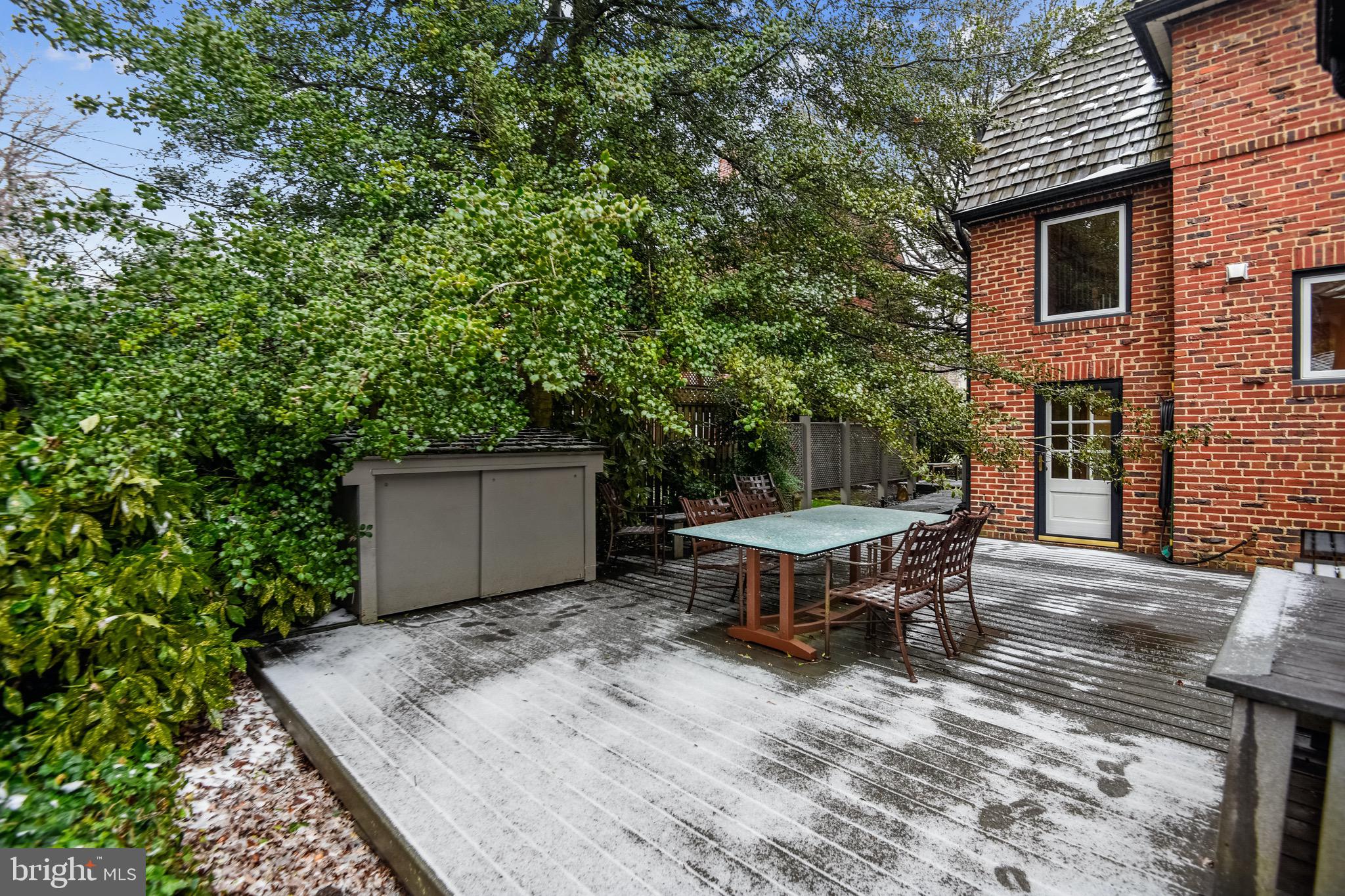 WAVERLY HILLS - Residential