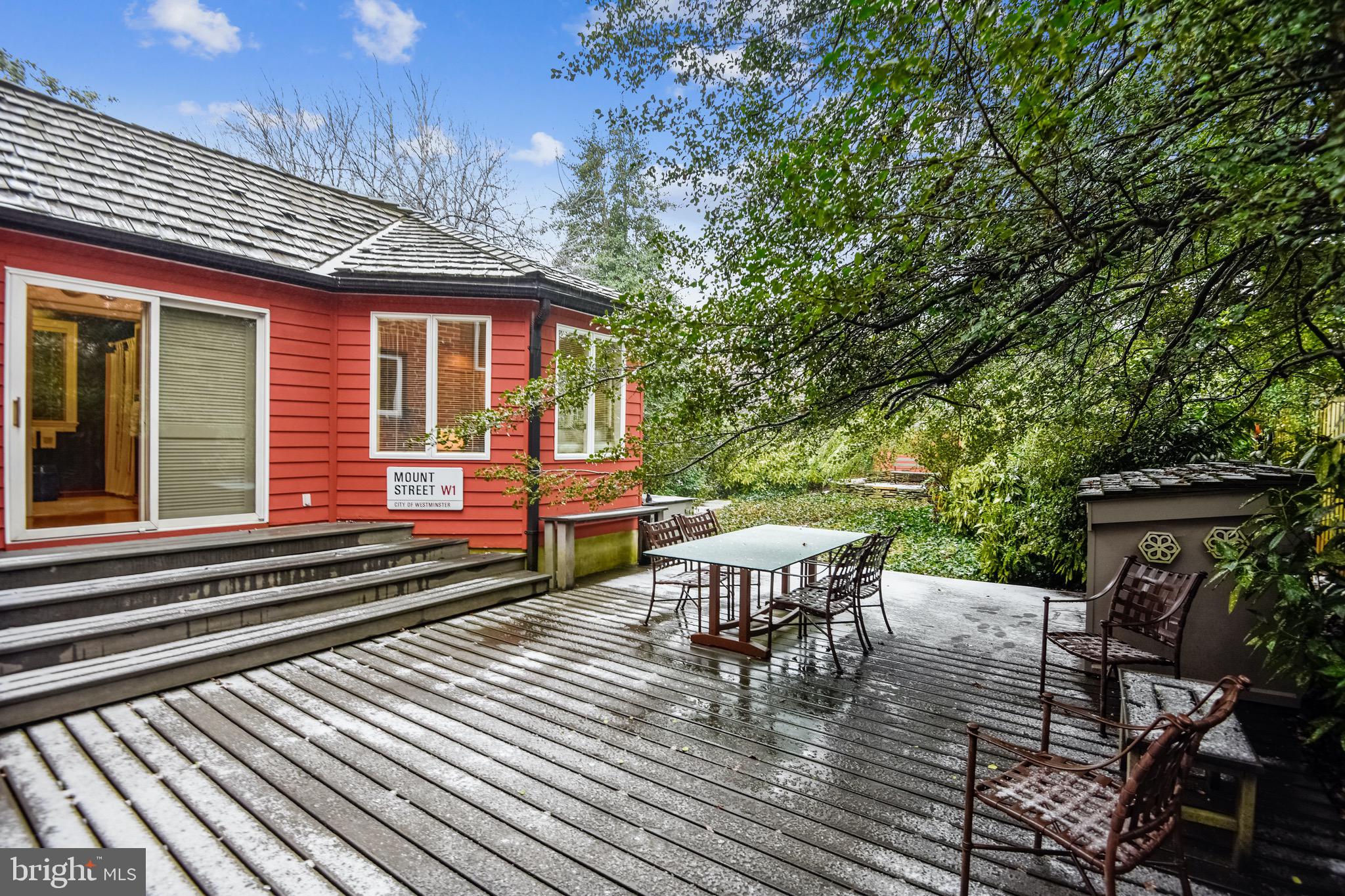 WAVERLY HILLS - Residential