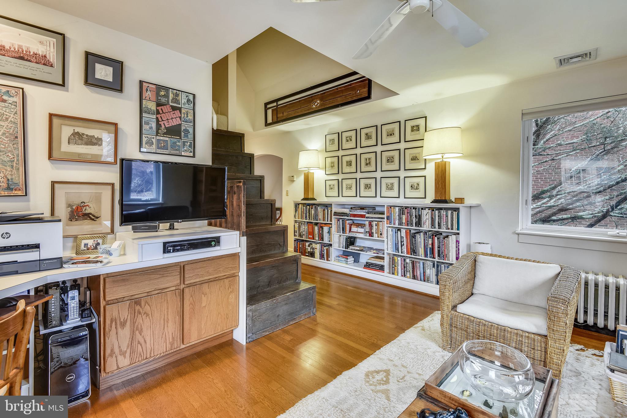 WAVERLY HILLS - Residential