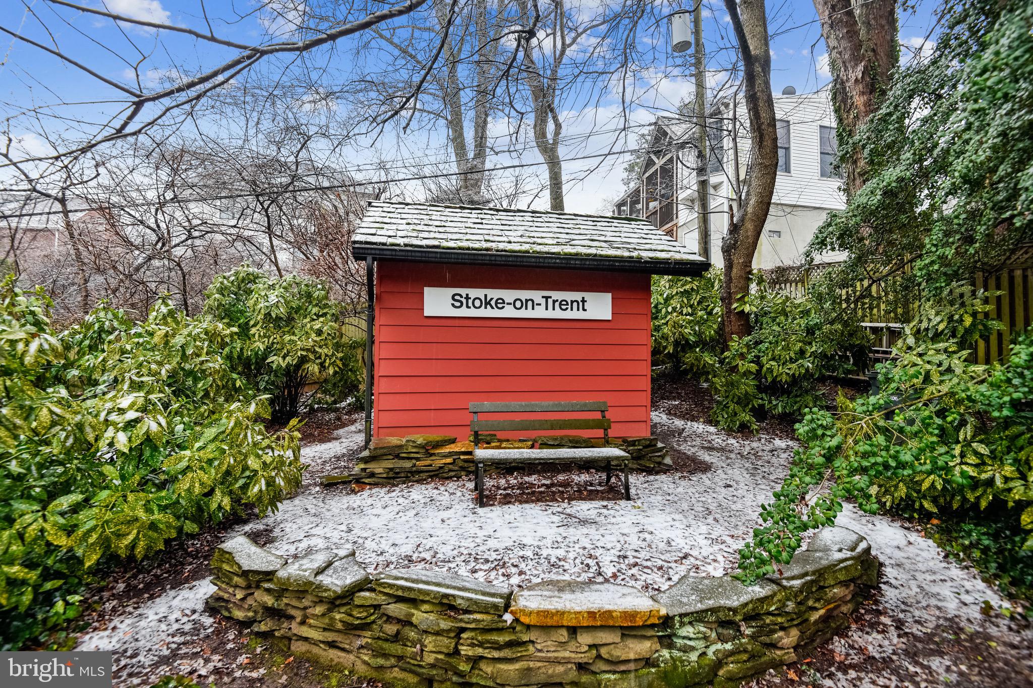 WAVERLY HILLS - Residential