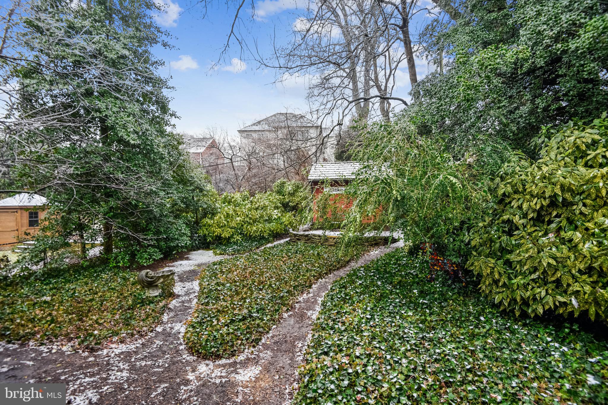 WAVERLY HILLS - Residential