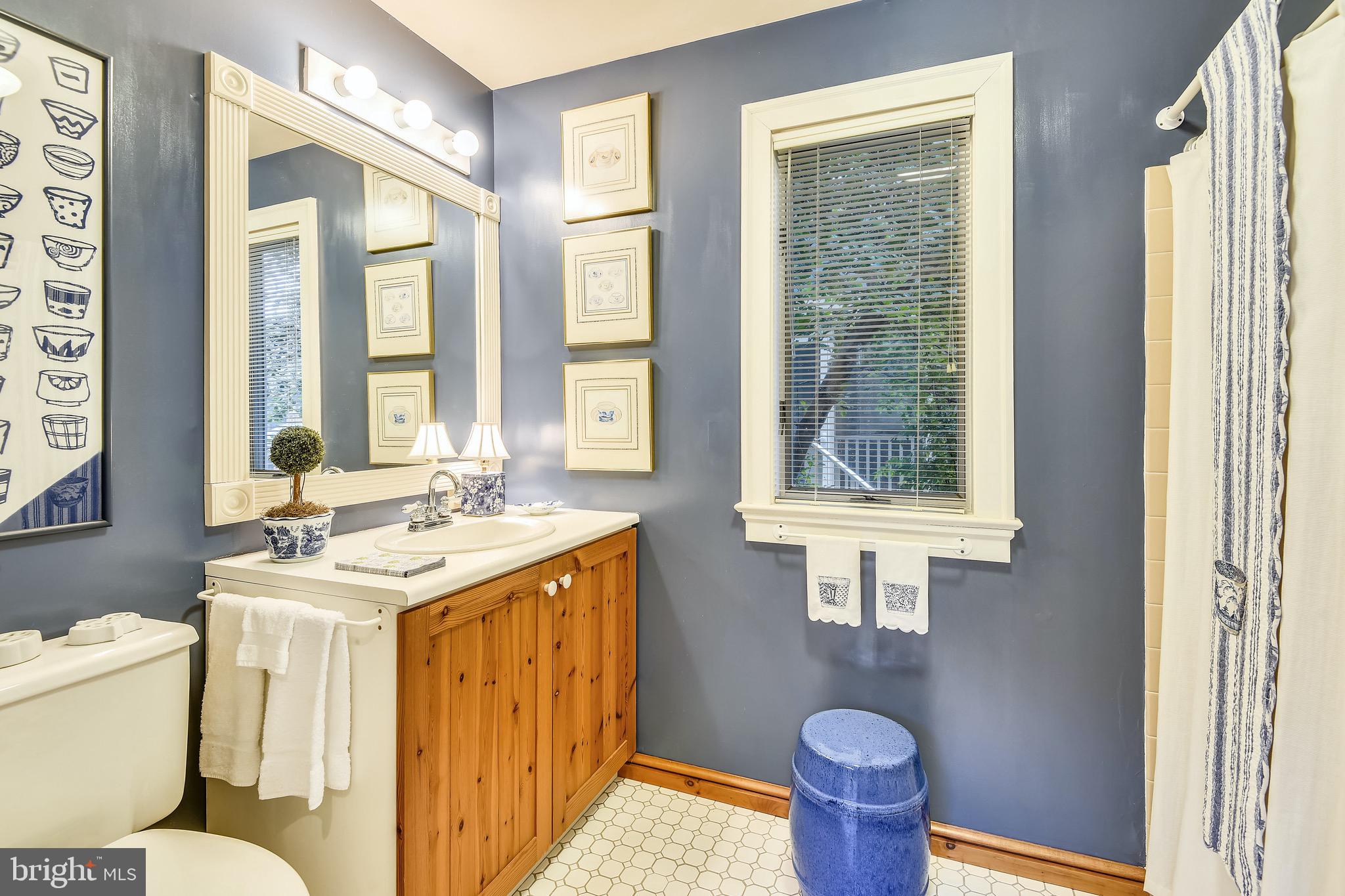 WAVERLY HILLS - Residential