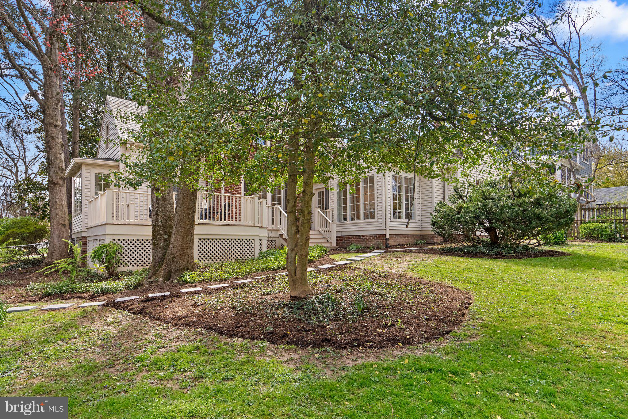 WOODSIDE PARK - Residential