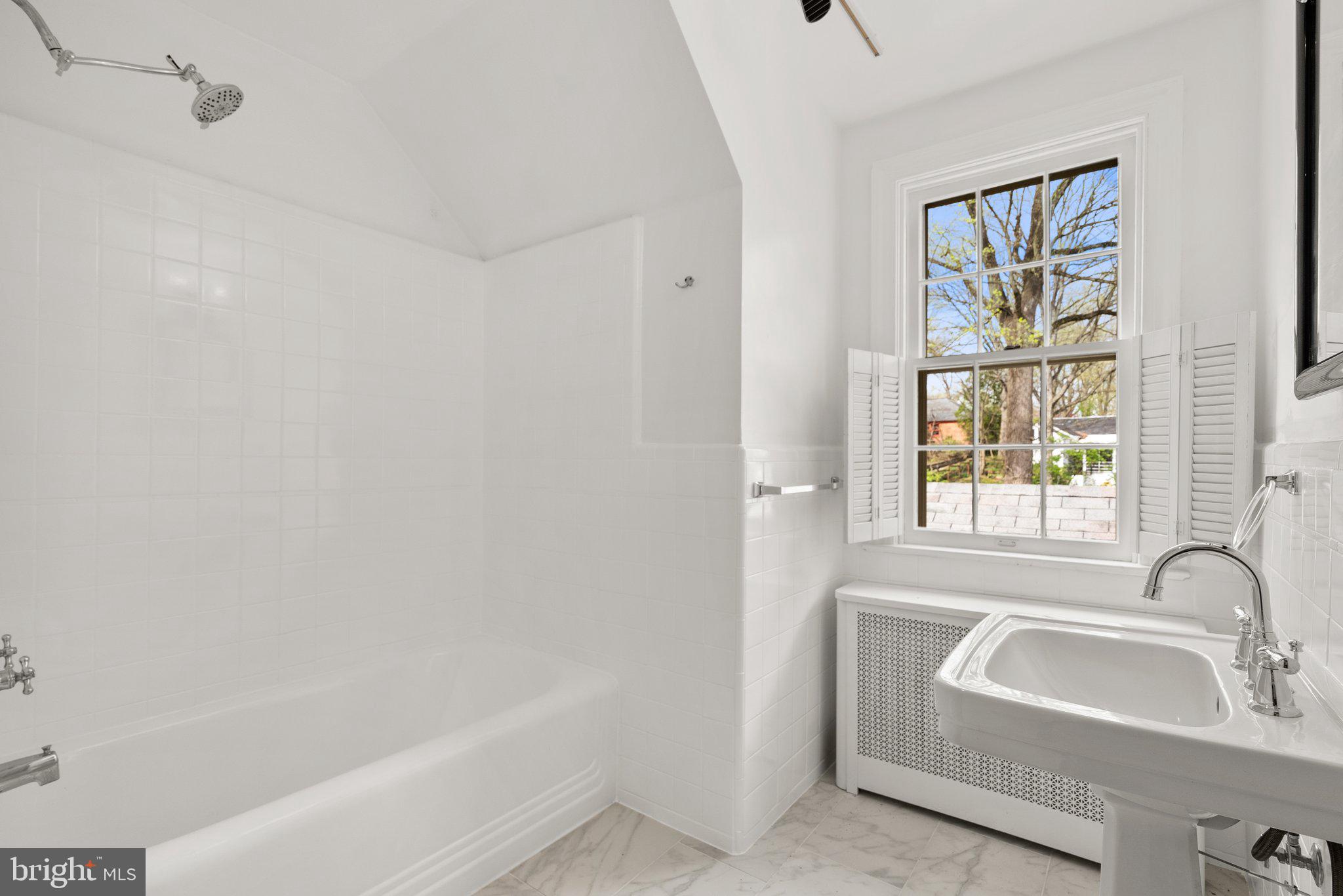 WOODSIDE PARK - Residential