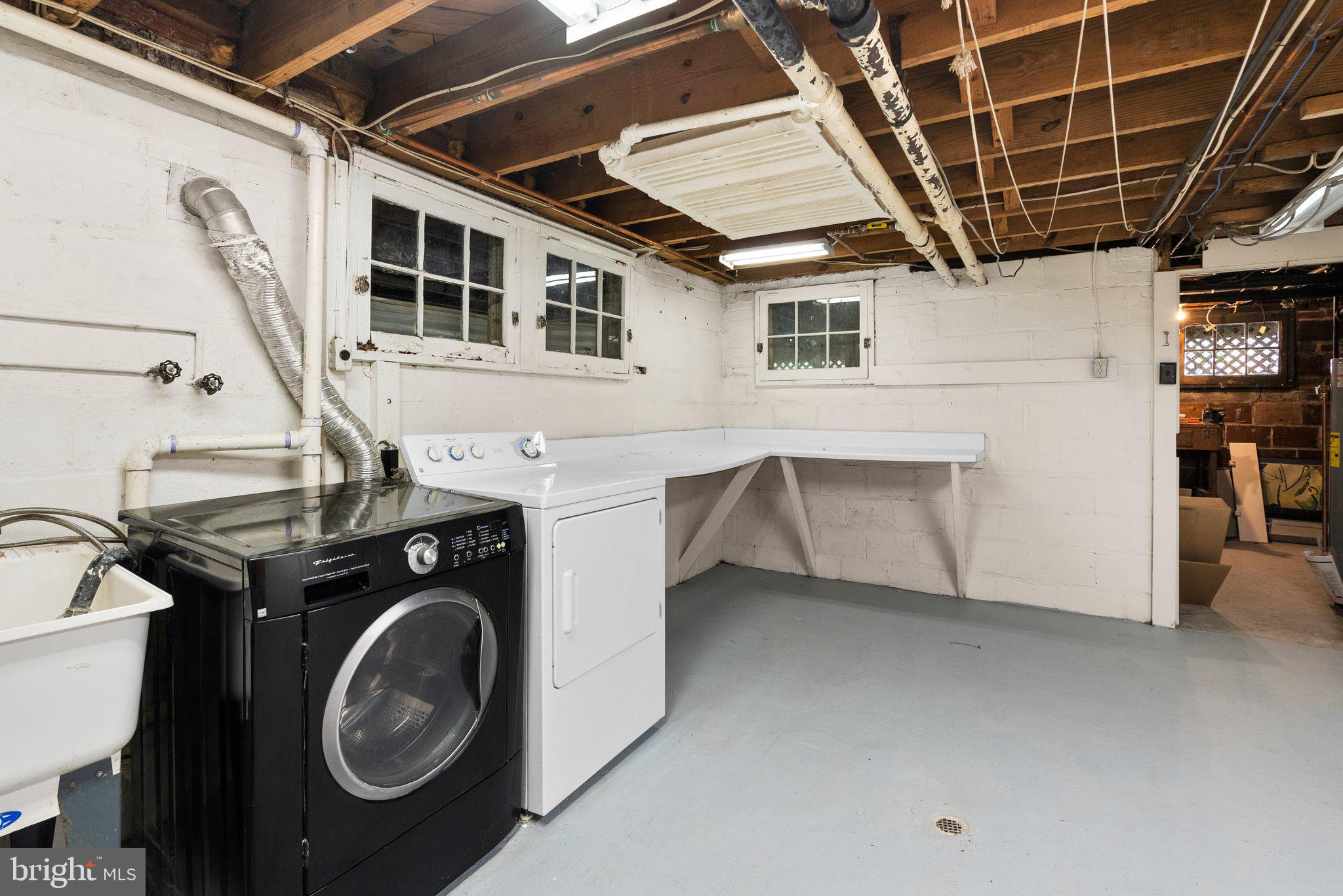 WOODSIDE PARK - Residential