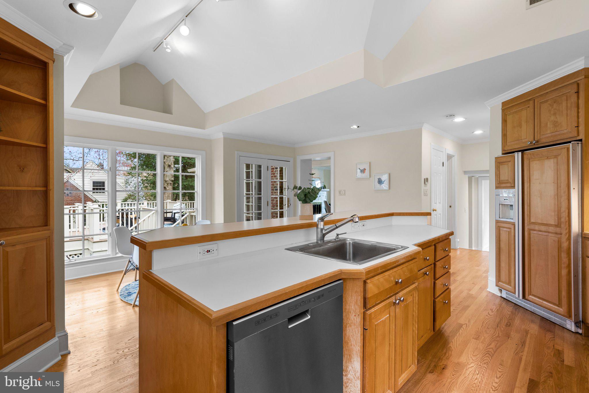 WOODSIDE PARK - Residential