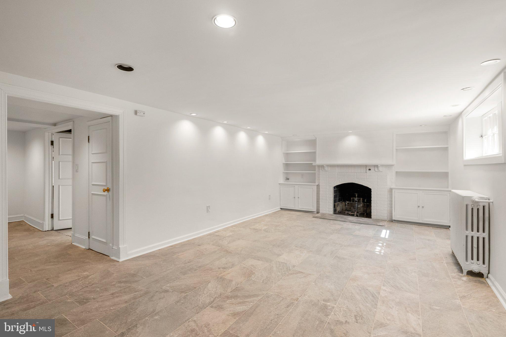 WOODSIDE PARK - Residential