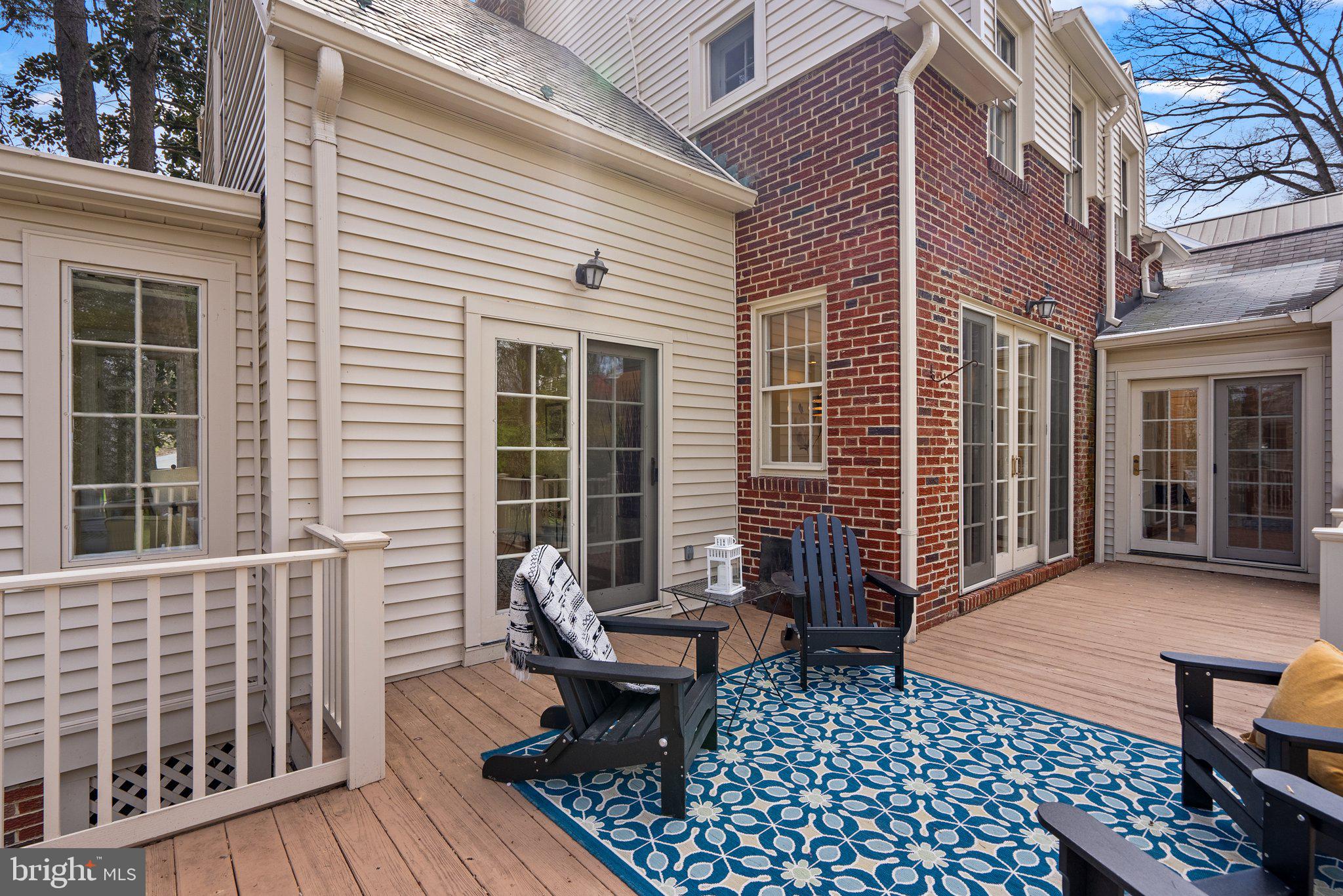 WOODSIDE PARK - Residential