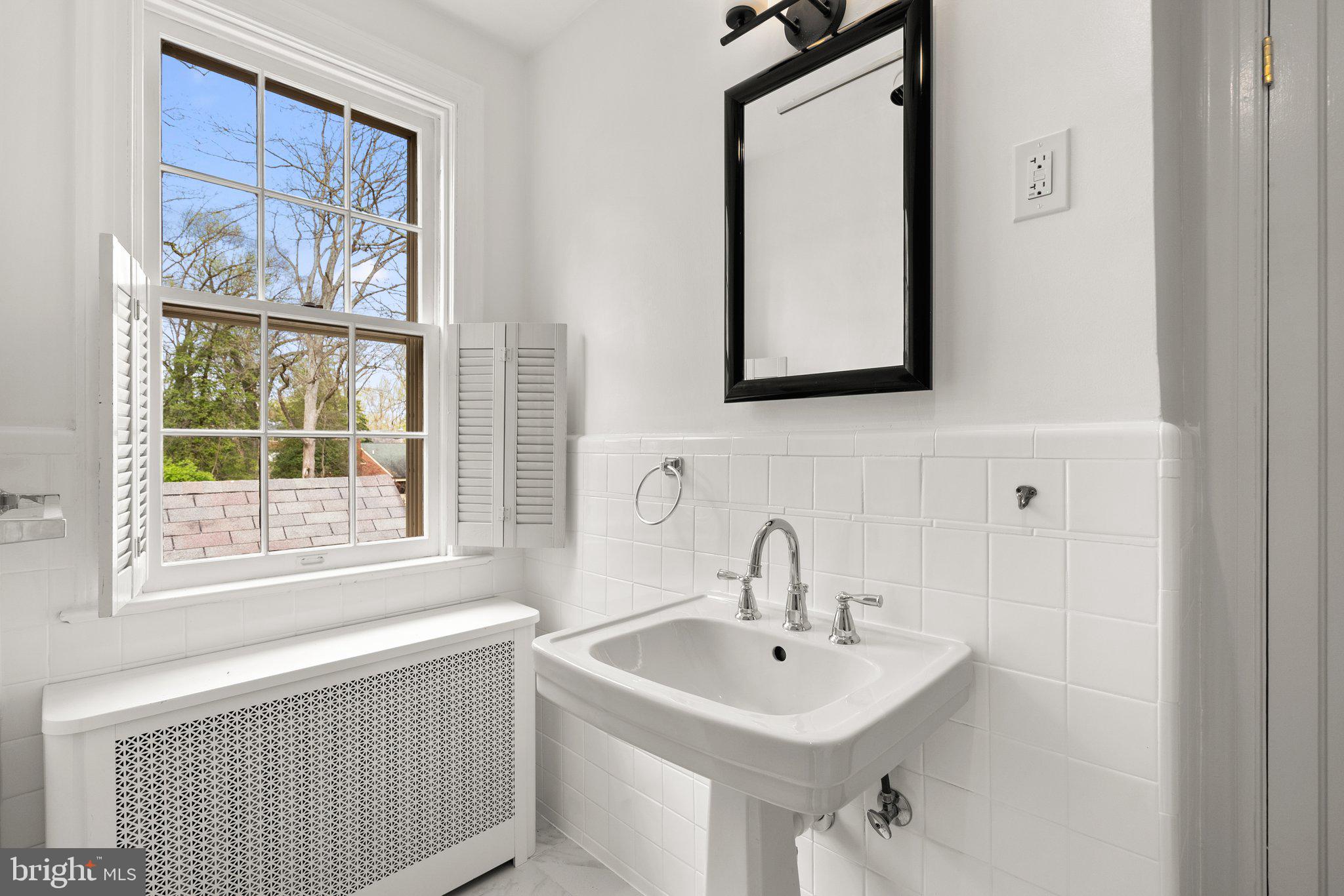 WOODSIDE PARK - Residential