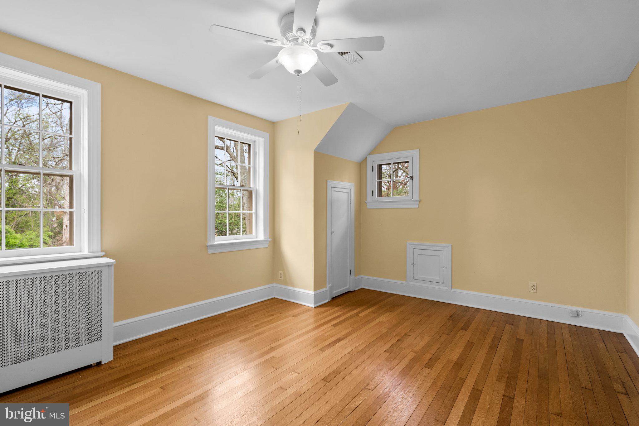 WOODSIDE PARK - Residential