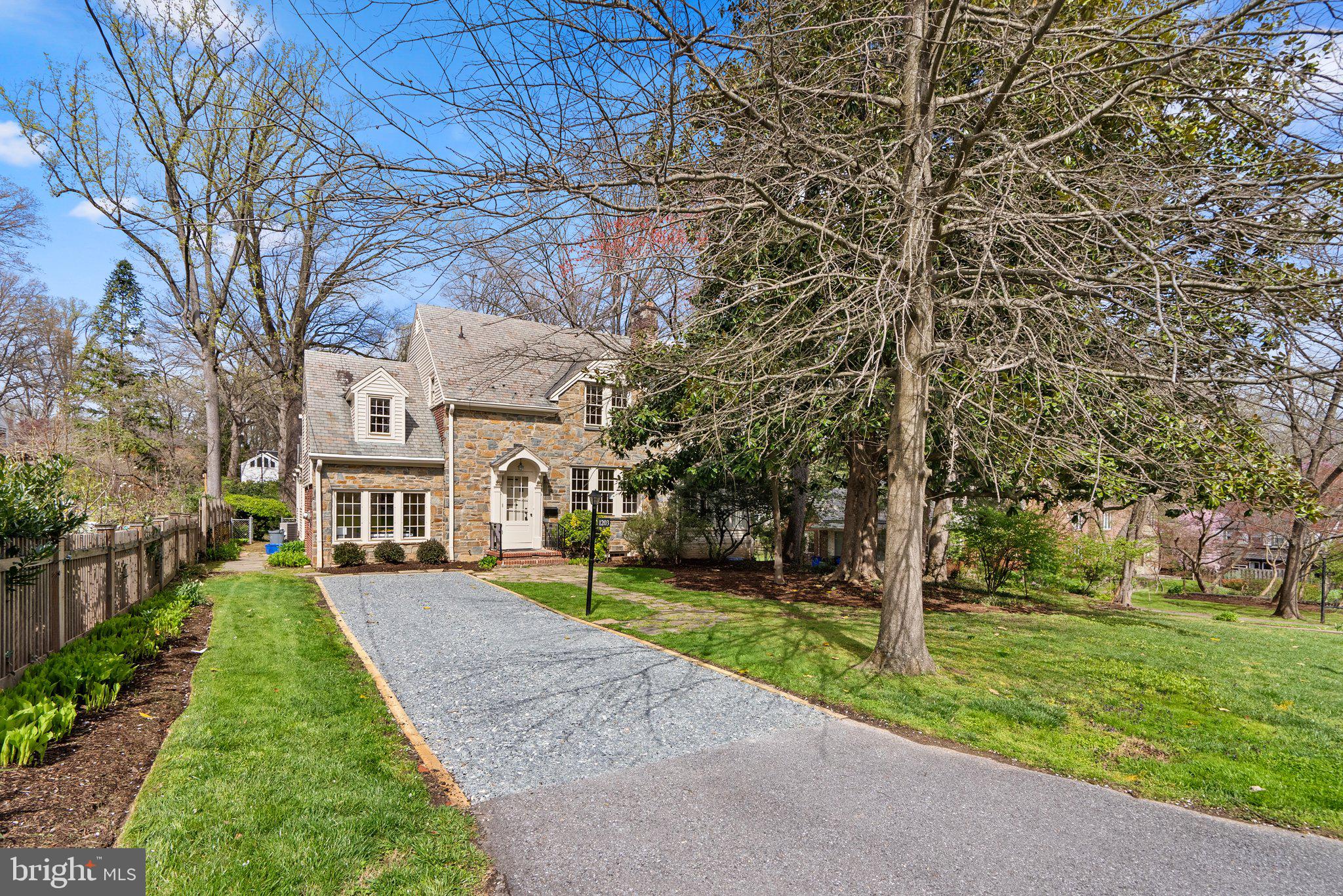 WOODSIDE PARK - Residential