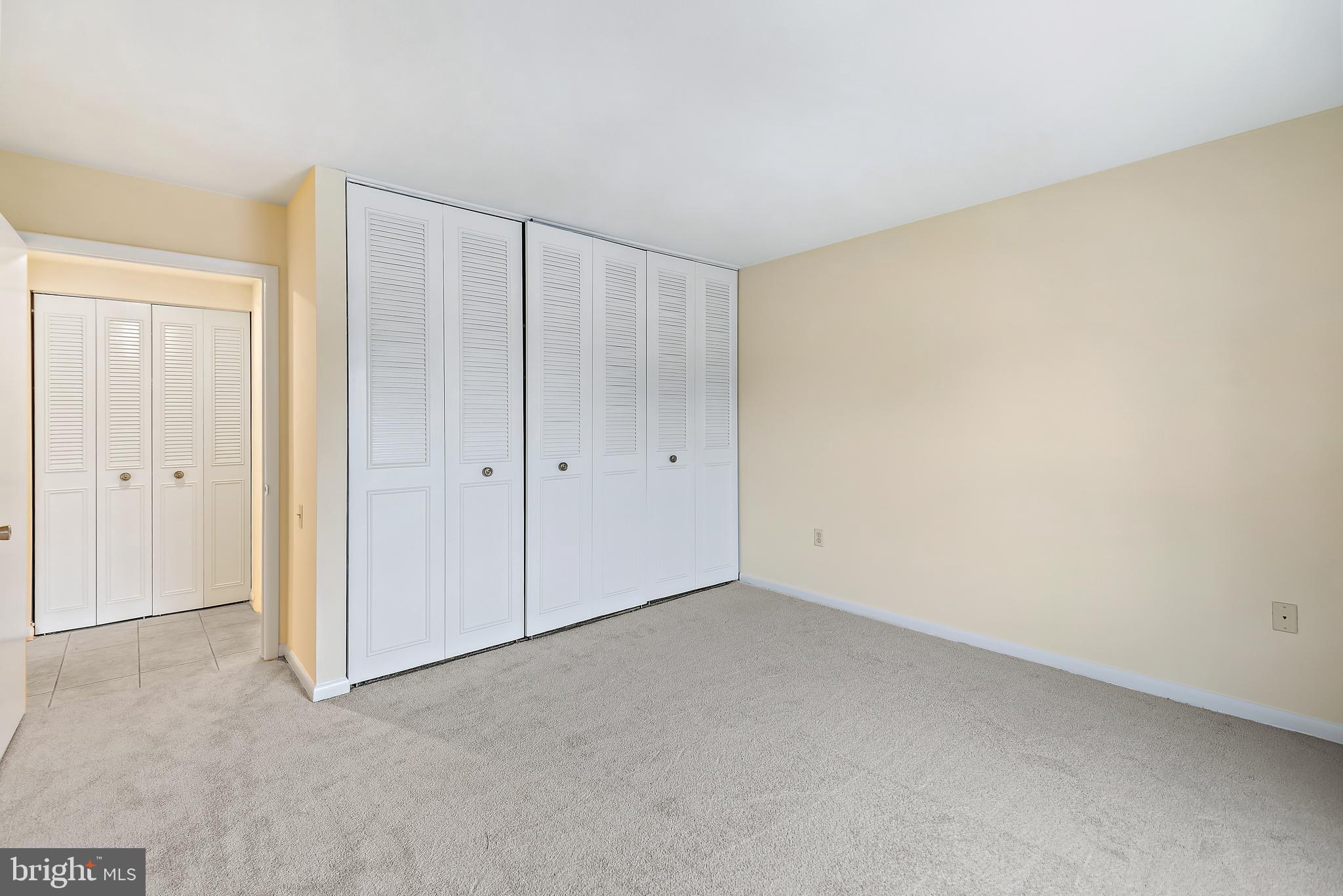 LEISURE WORLD - Residential