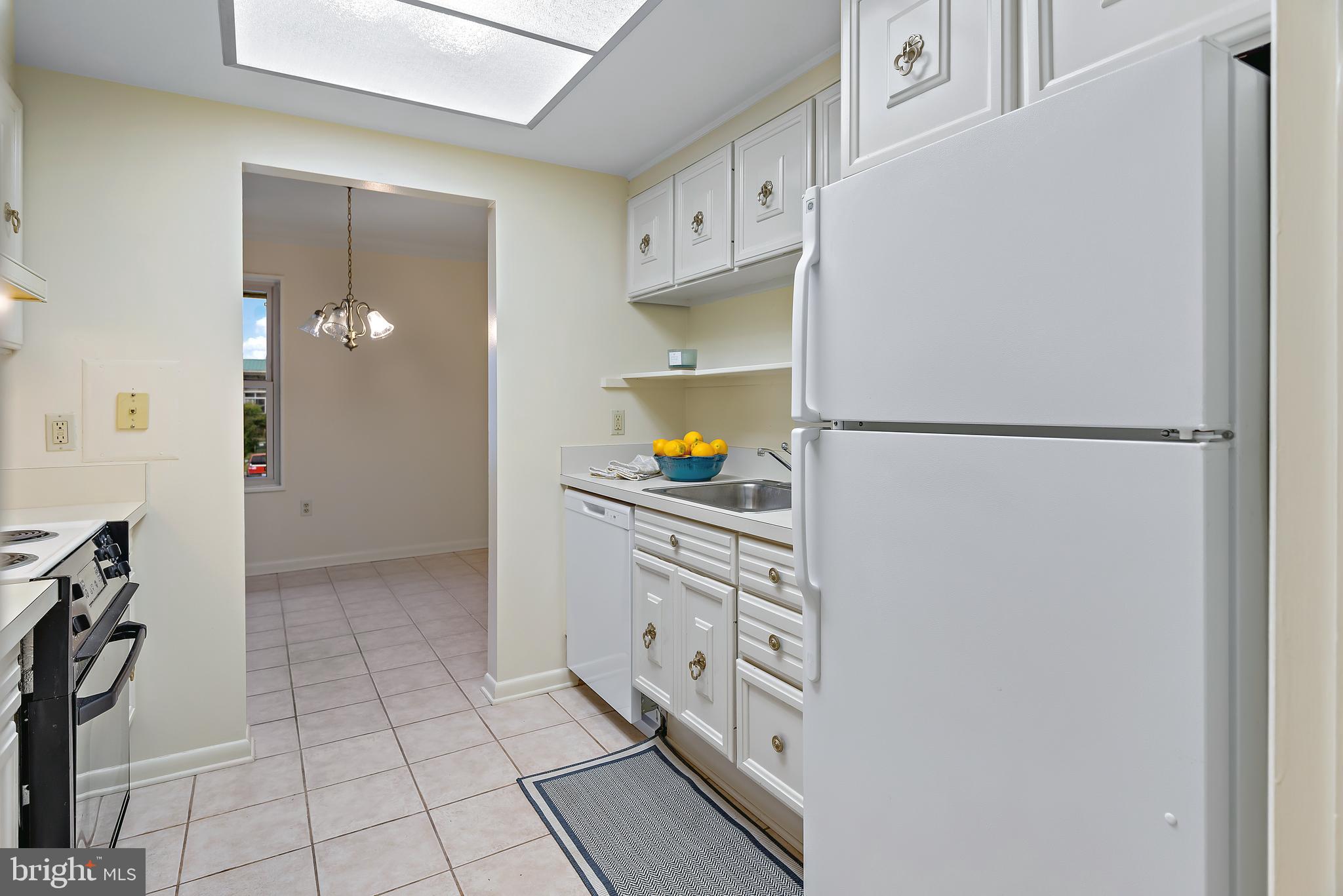 LEISURE WORLD - Residential