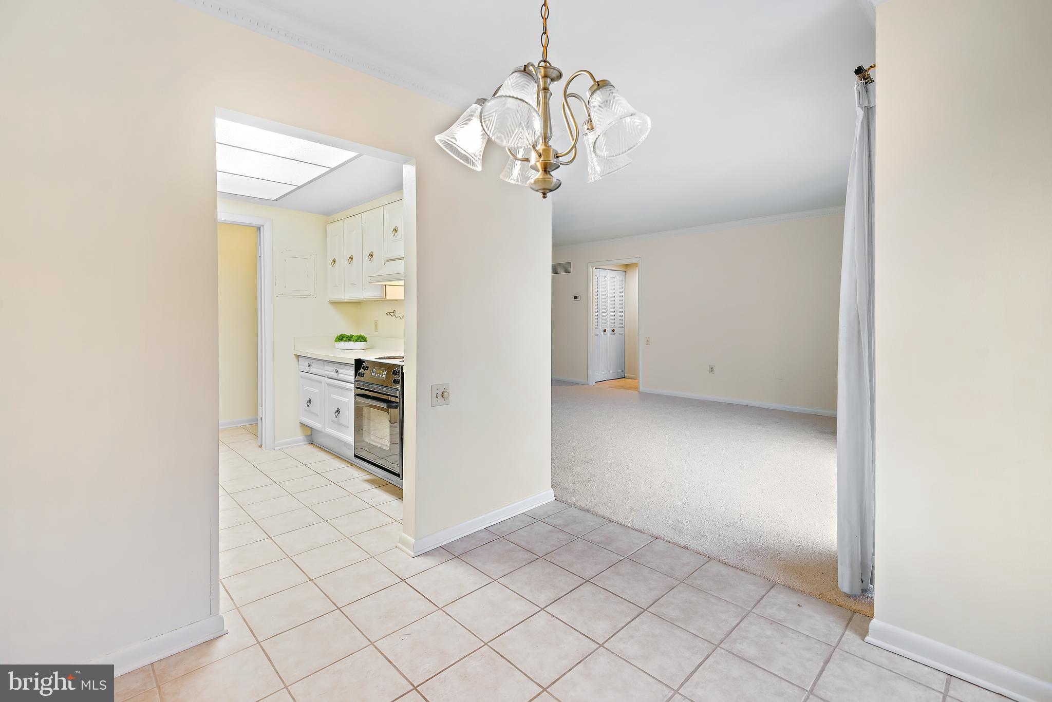 LEISURE WORLD - Residential