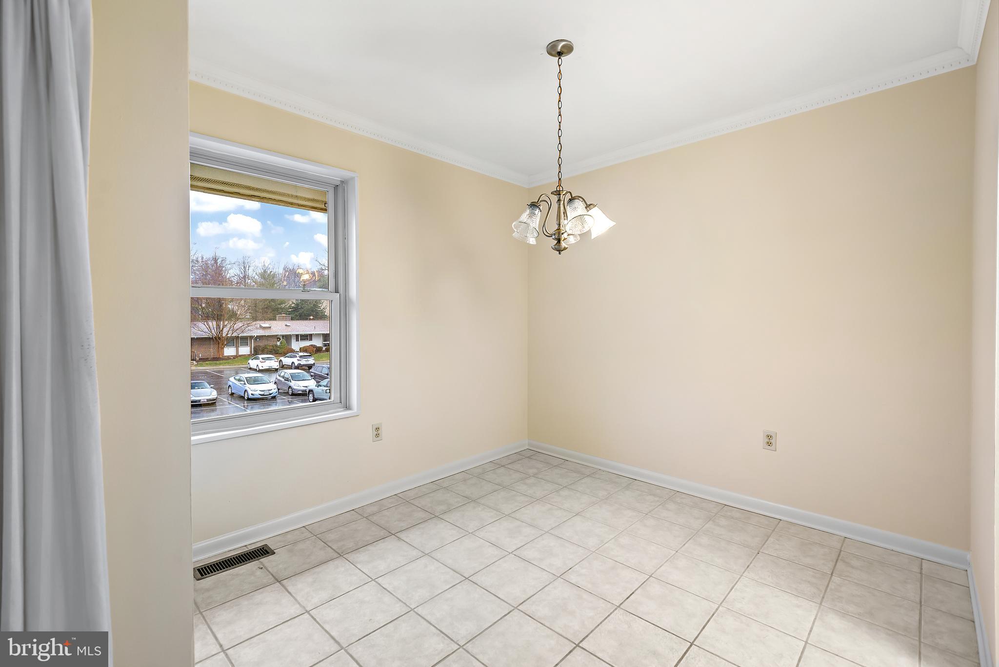 LEISURE WORLD - Residential